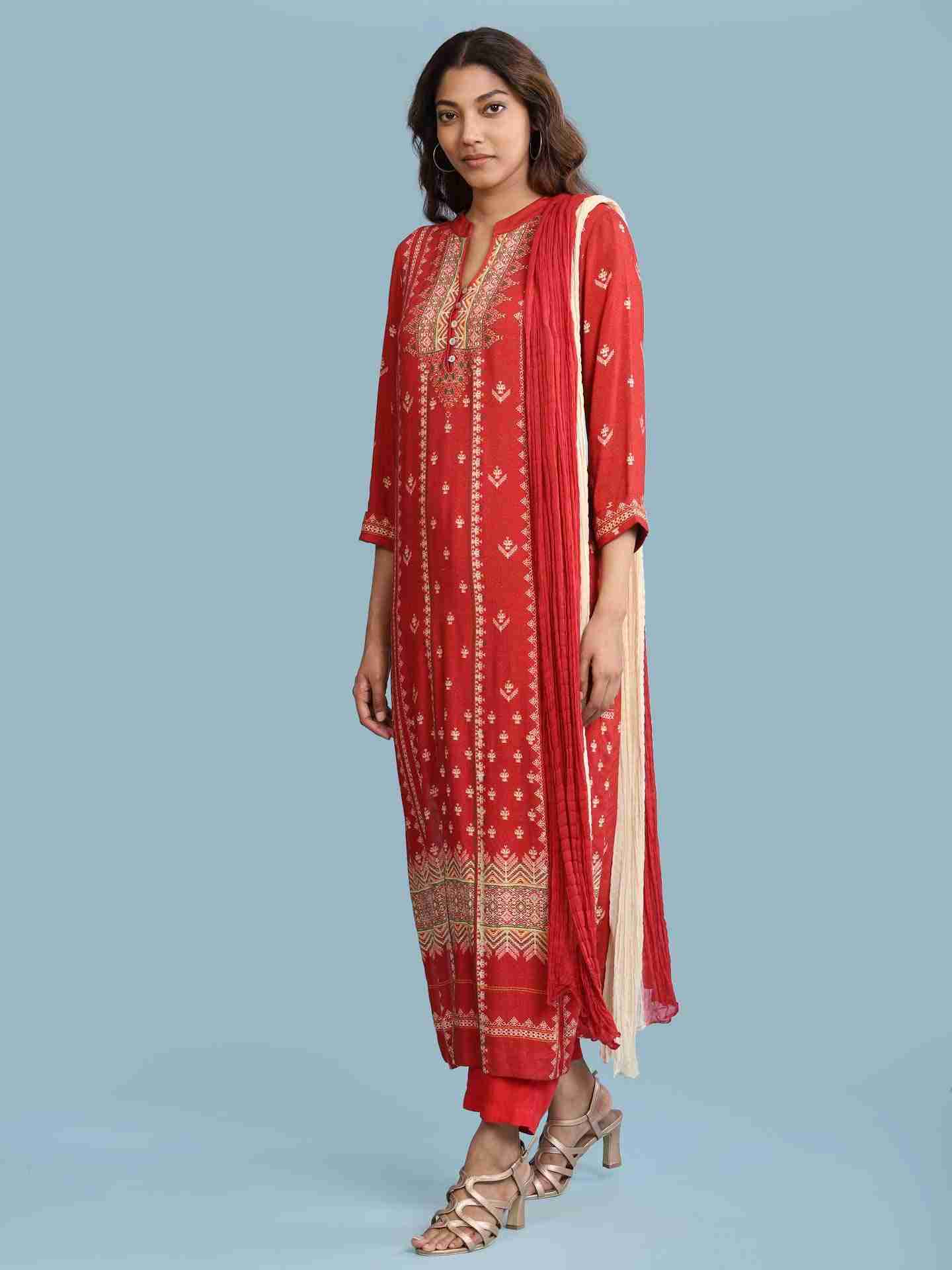 Red Gitali Suit Set