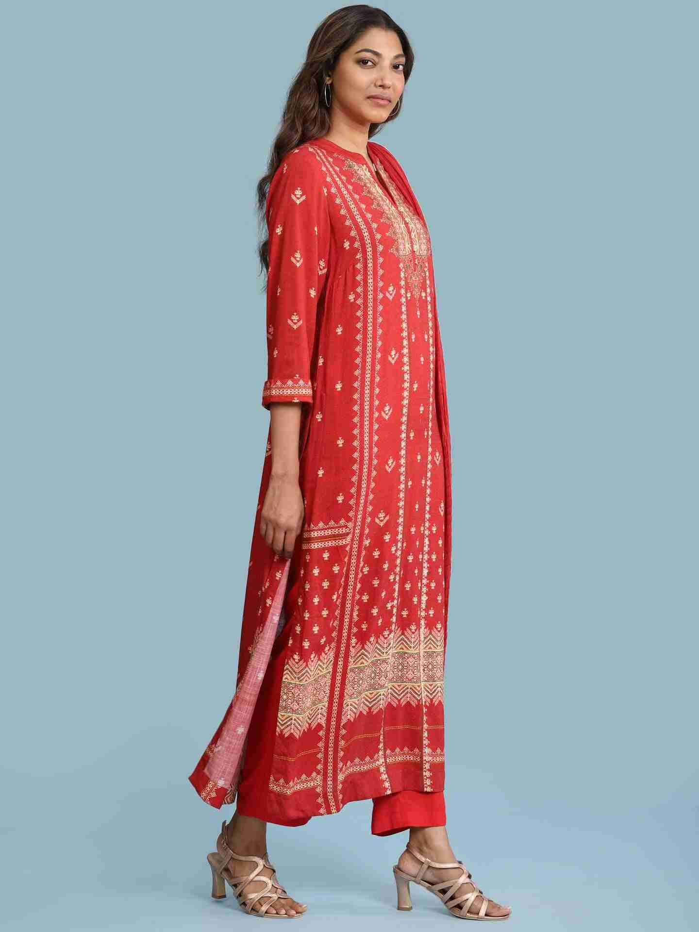 Red Gitali Suit Set