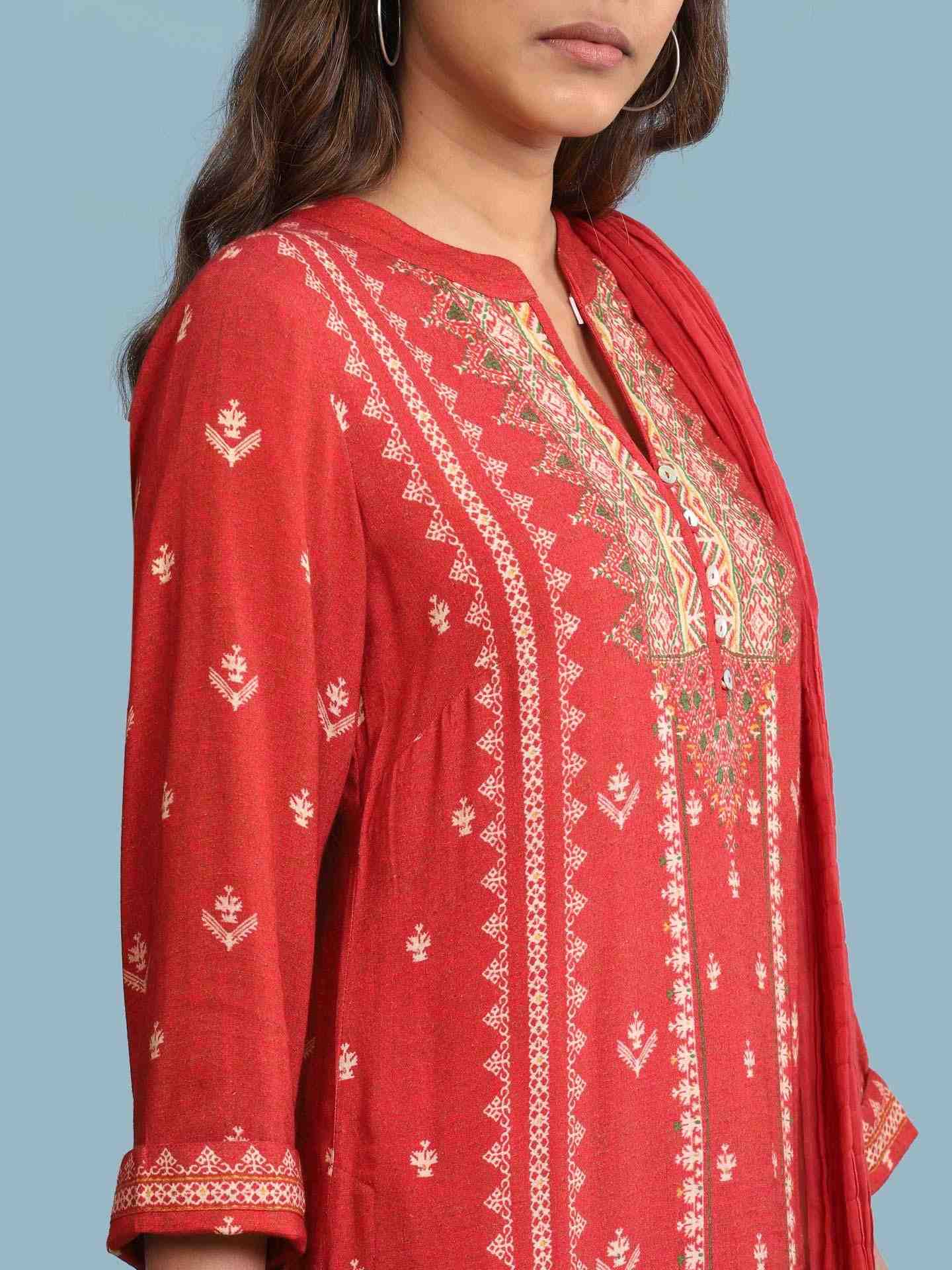 Red Gitali Suit Set