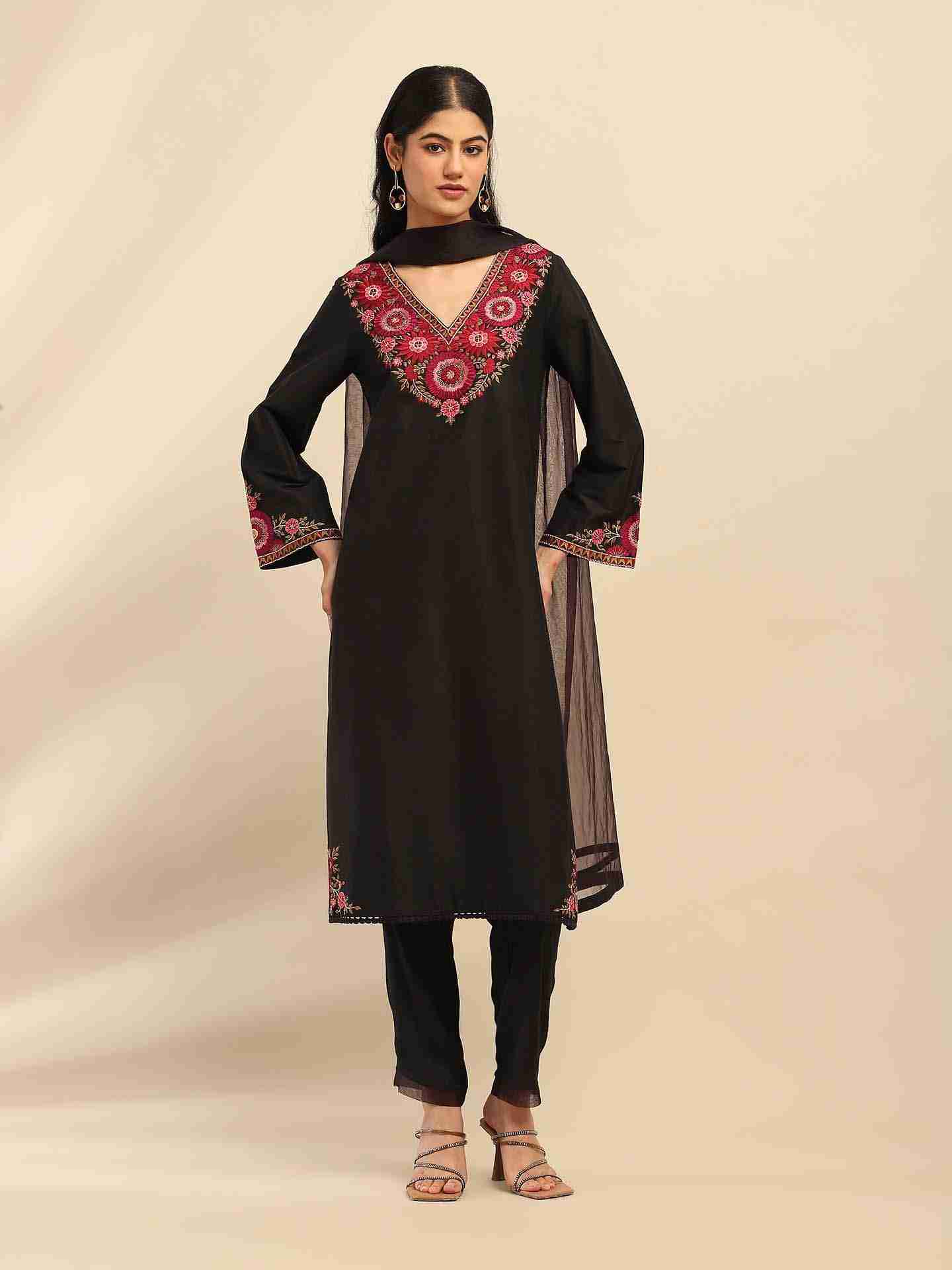 Black Flora Suit Set