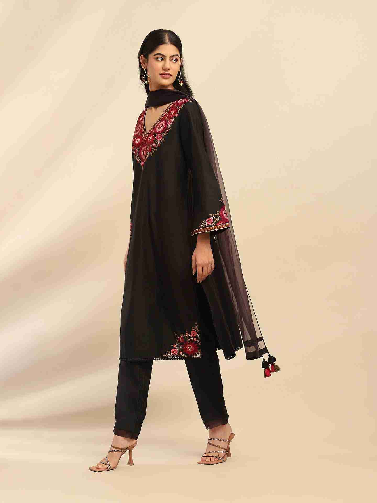 Black Flora Suit Set