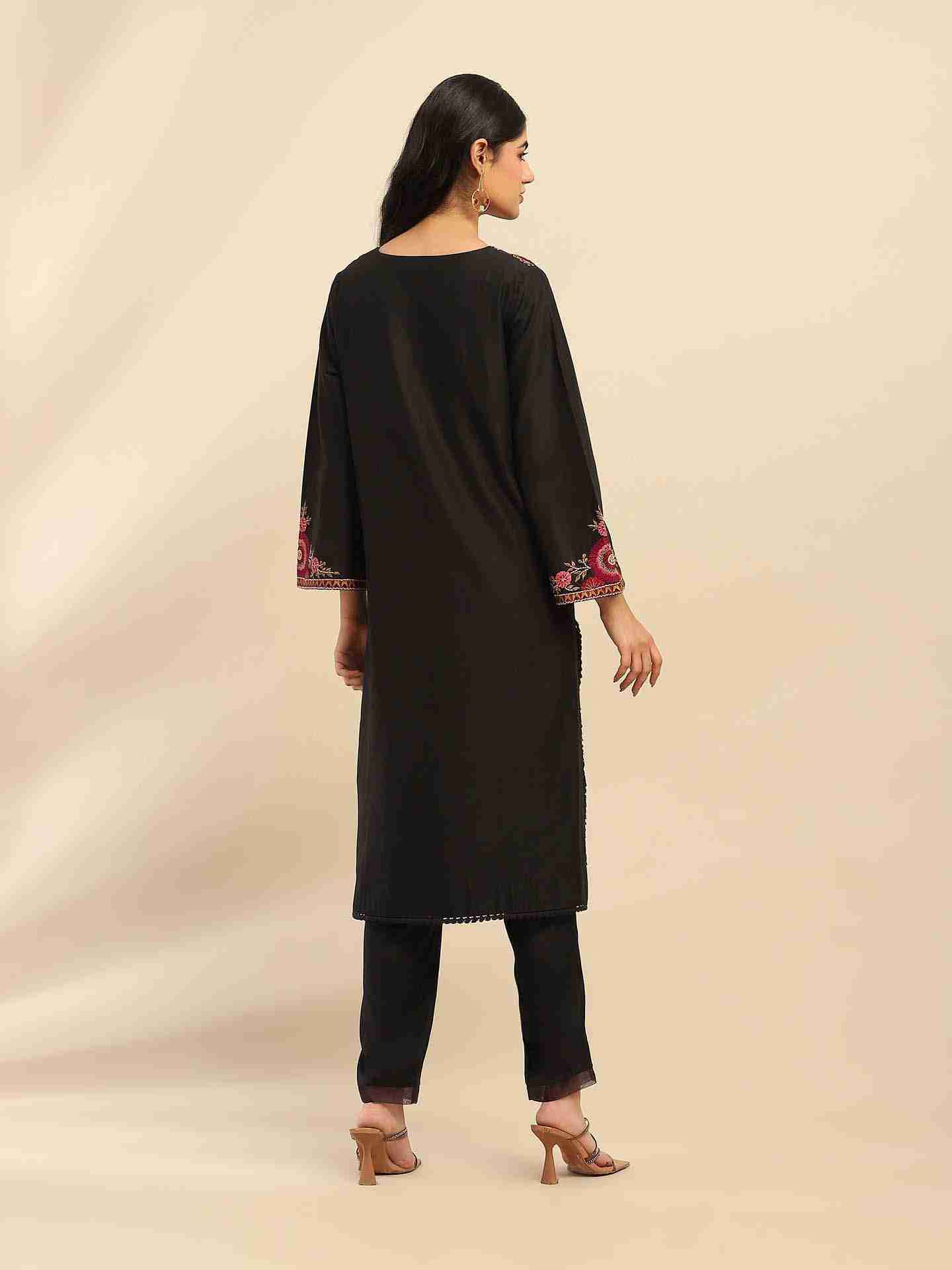 Black Flora Suit Set