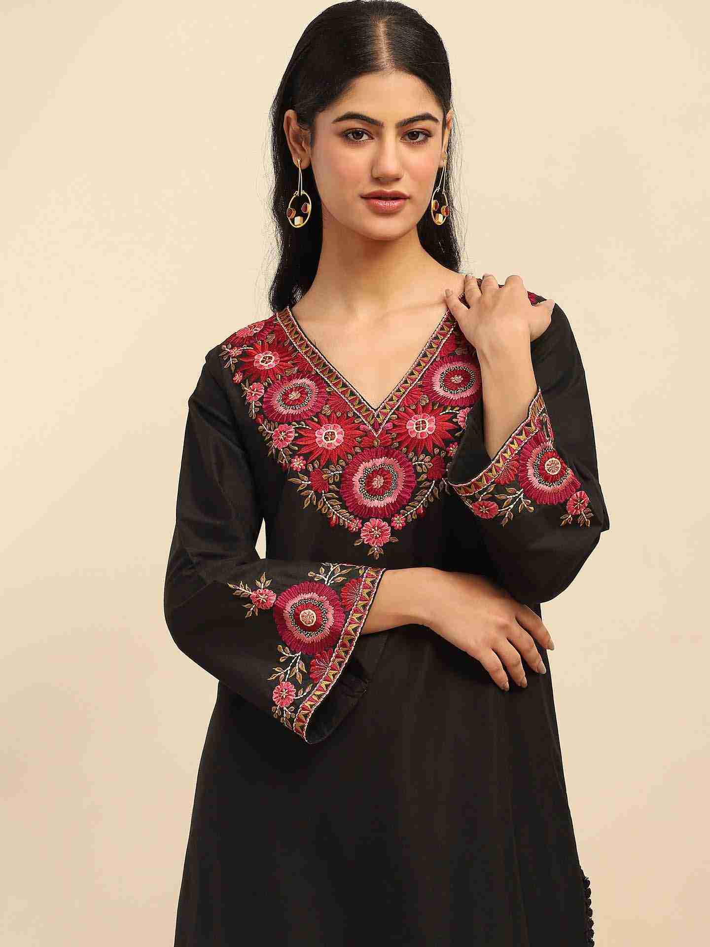 Black Flora Suit Set