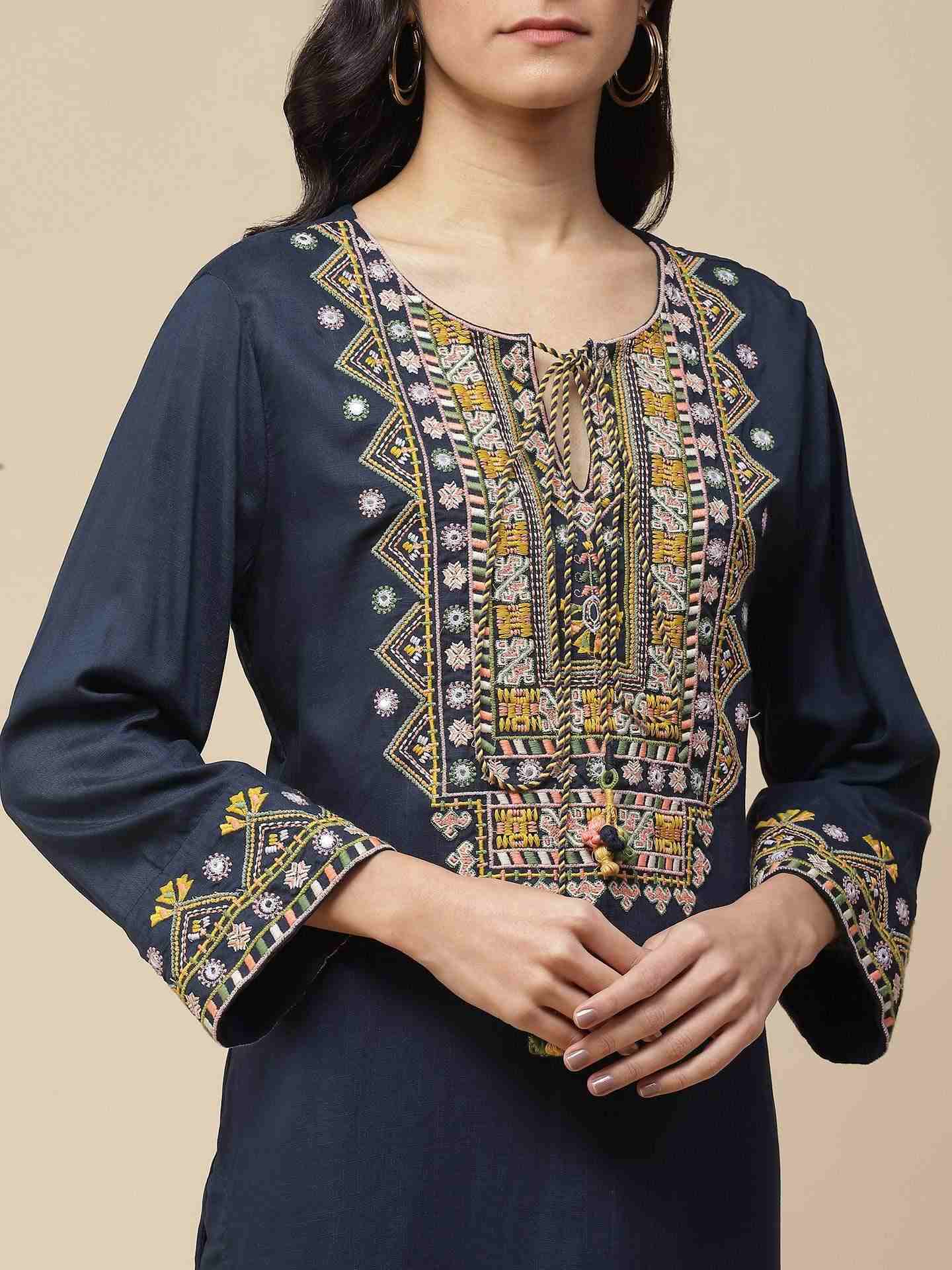 Navy Viti Solid Suit Set