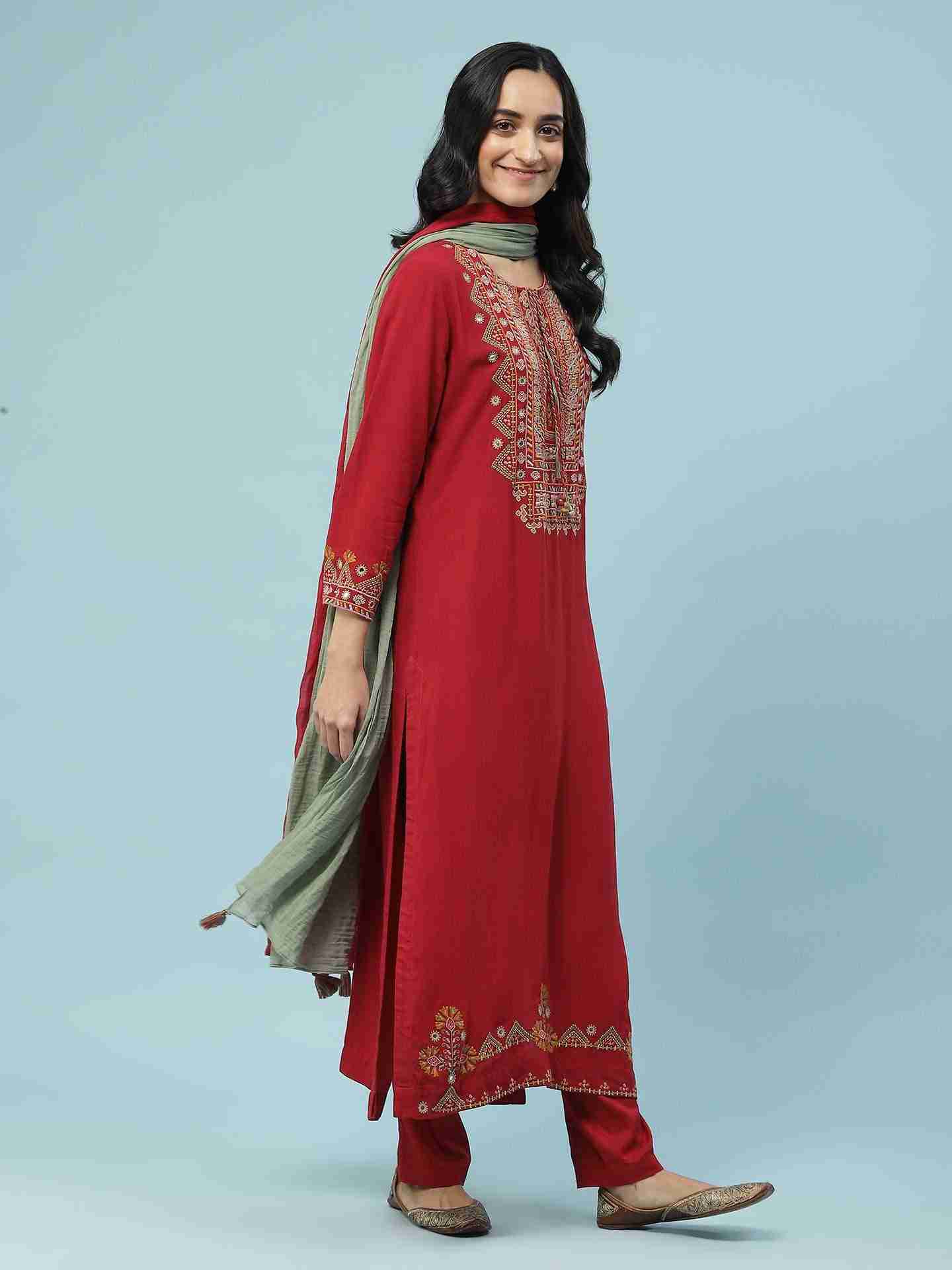 Red Viti Solid Suit Set