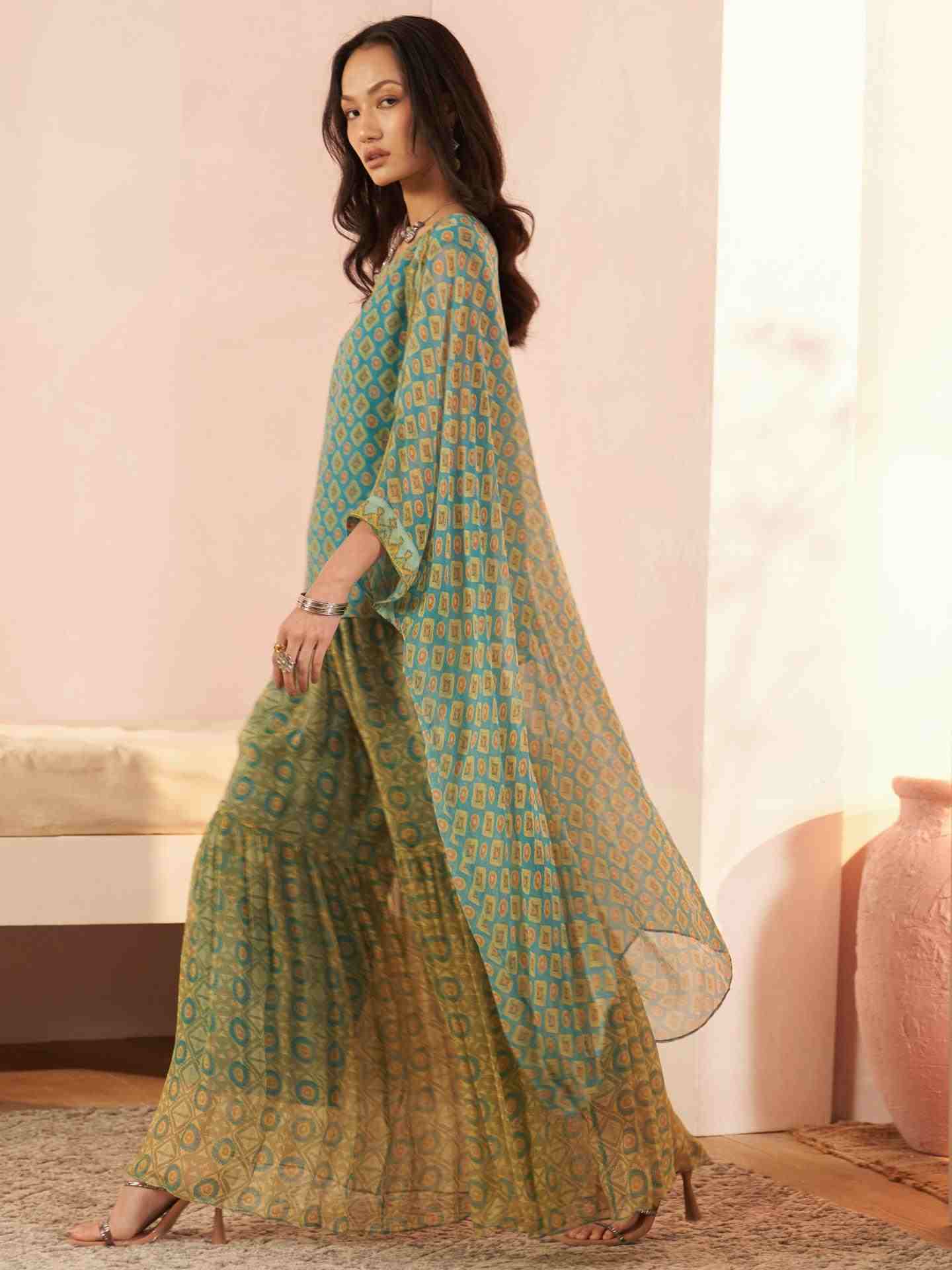 Turquoise Khanak Cape Set