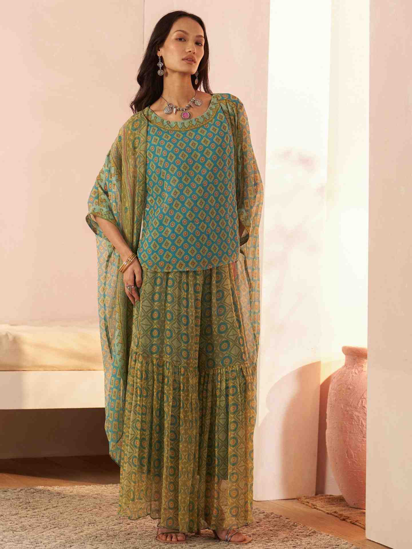Turquoise Khanak Cape Set