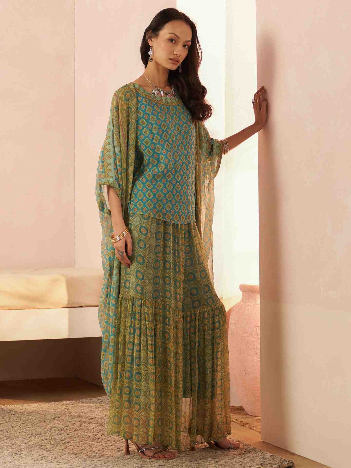 Turquoise Khanak Cape Set