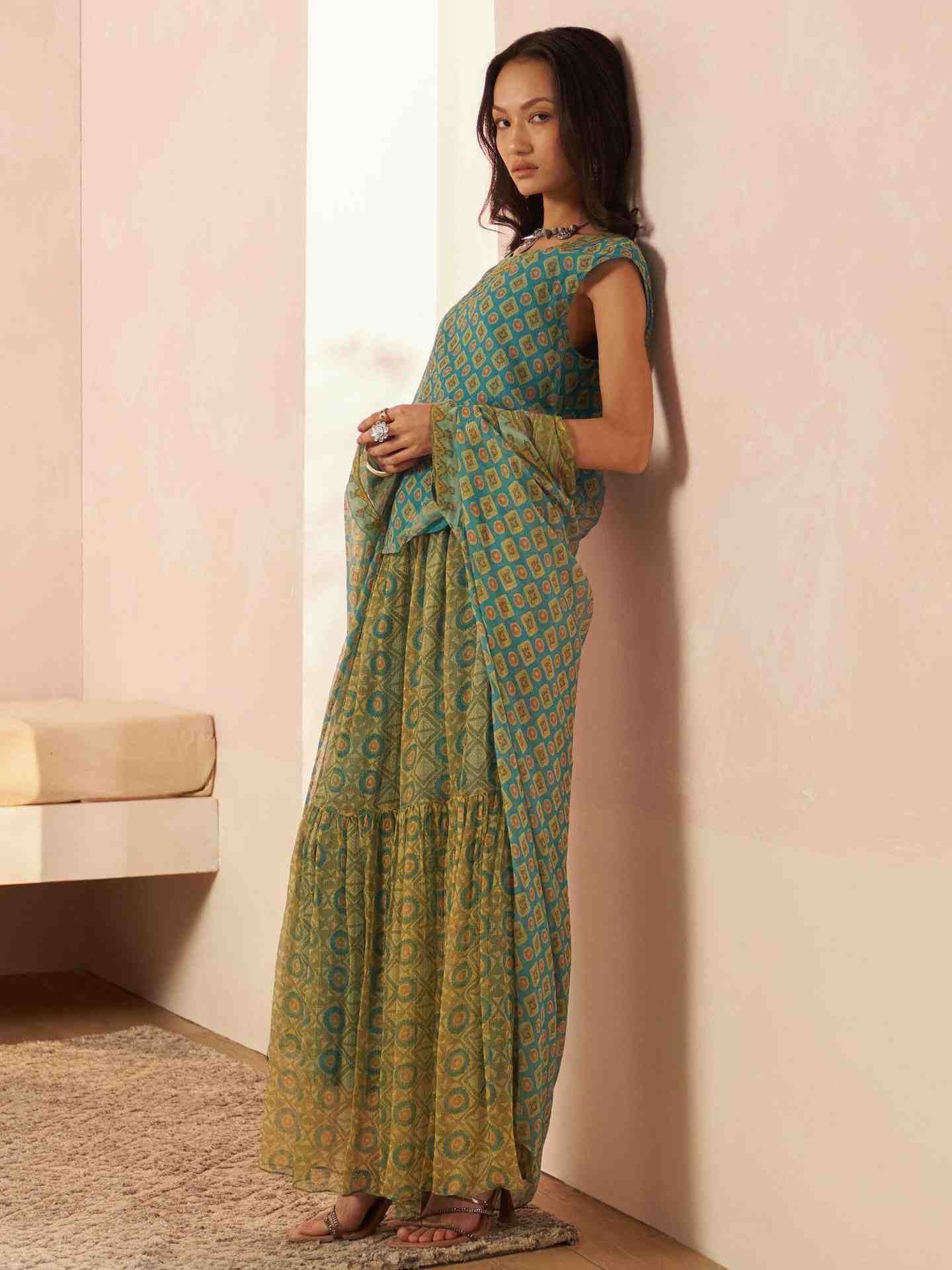 Turquoise Khanak Cape Set