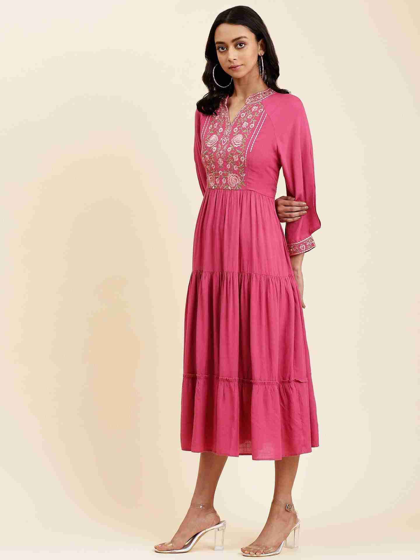 Lavender Kallos Solid Long Dress