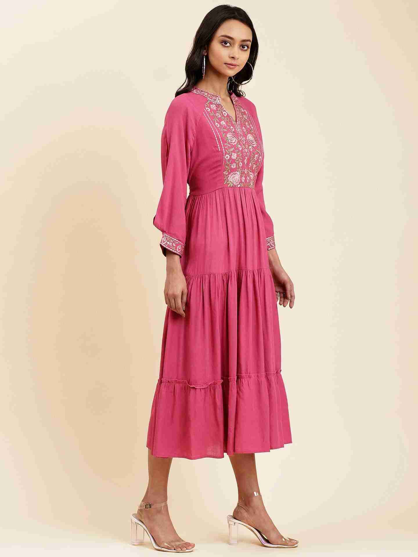 Lavender Kallos Solid Long Dress