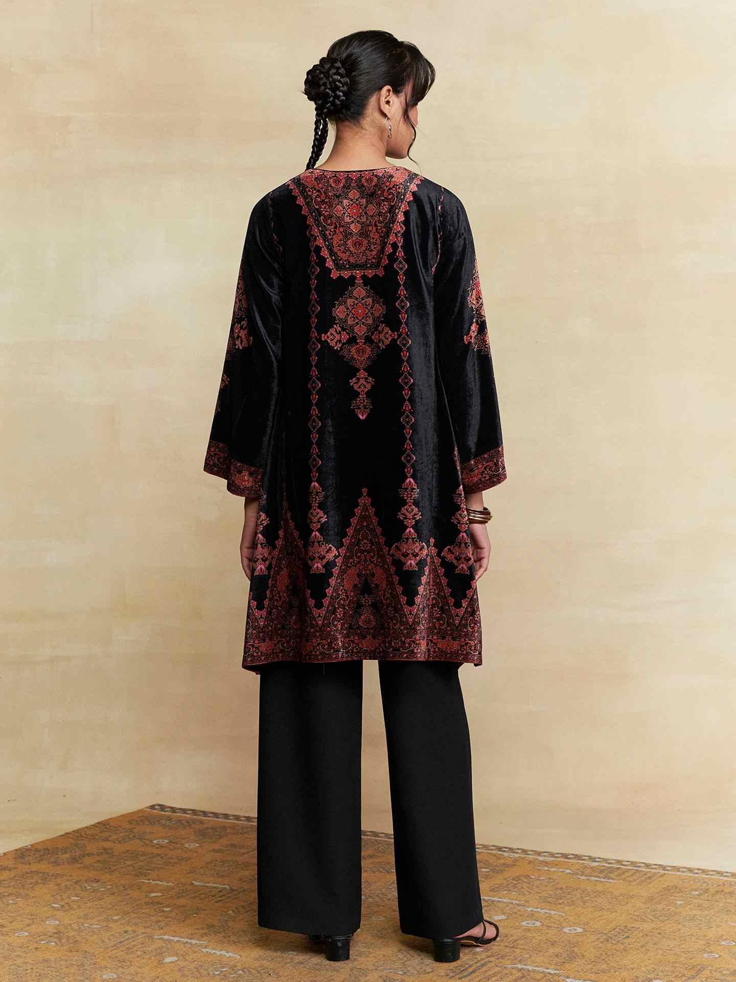 Black Caspian Carpet Kurta