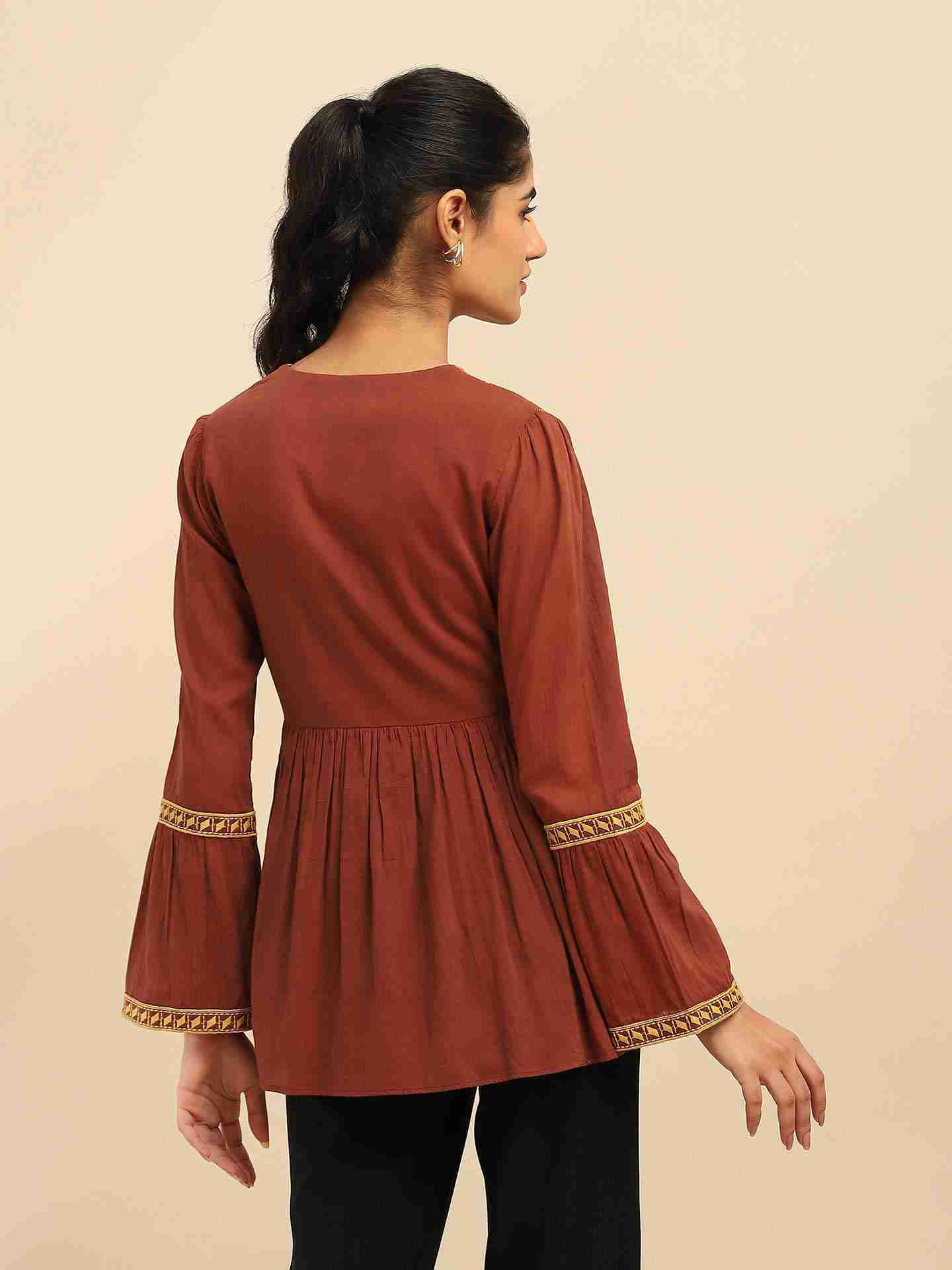 Brown Indira Kurti