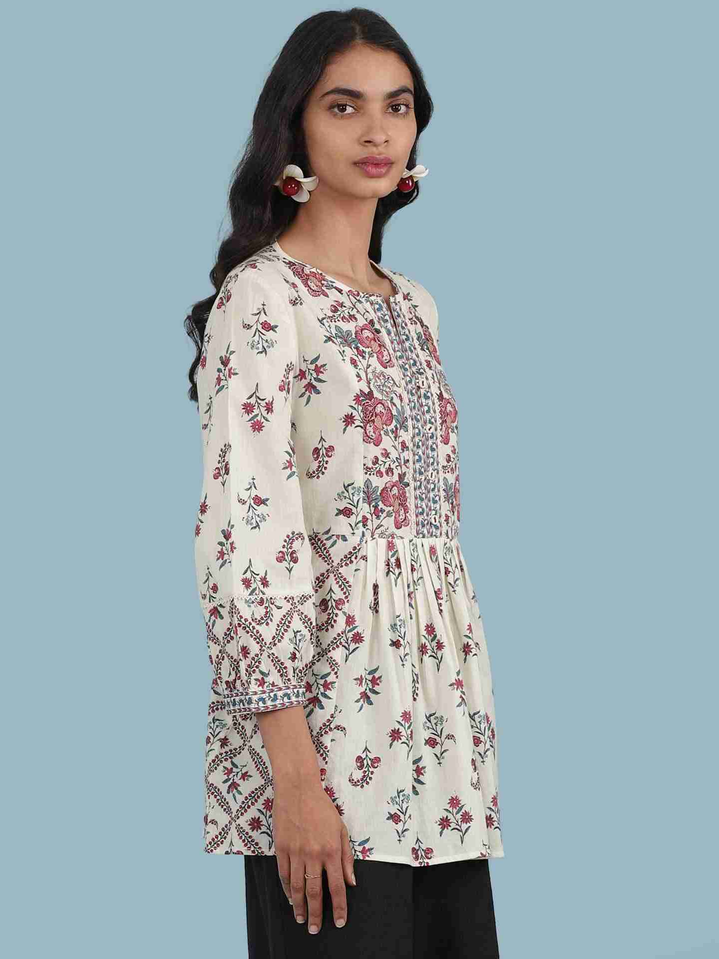 Ecru Amoli Kurti