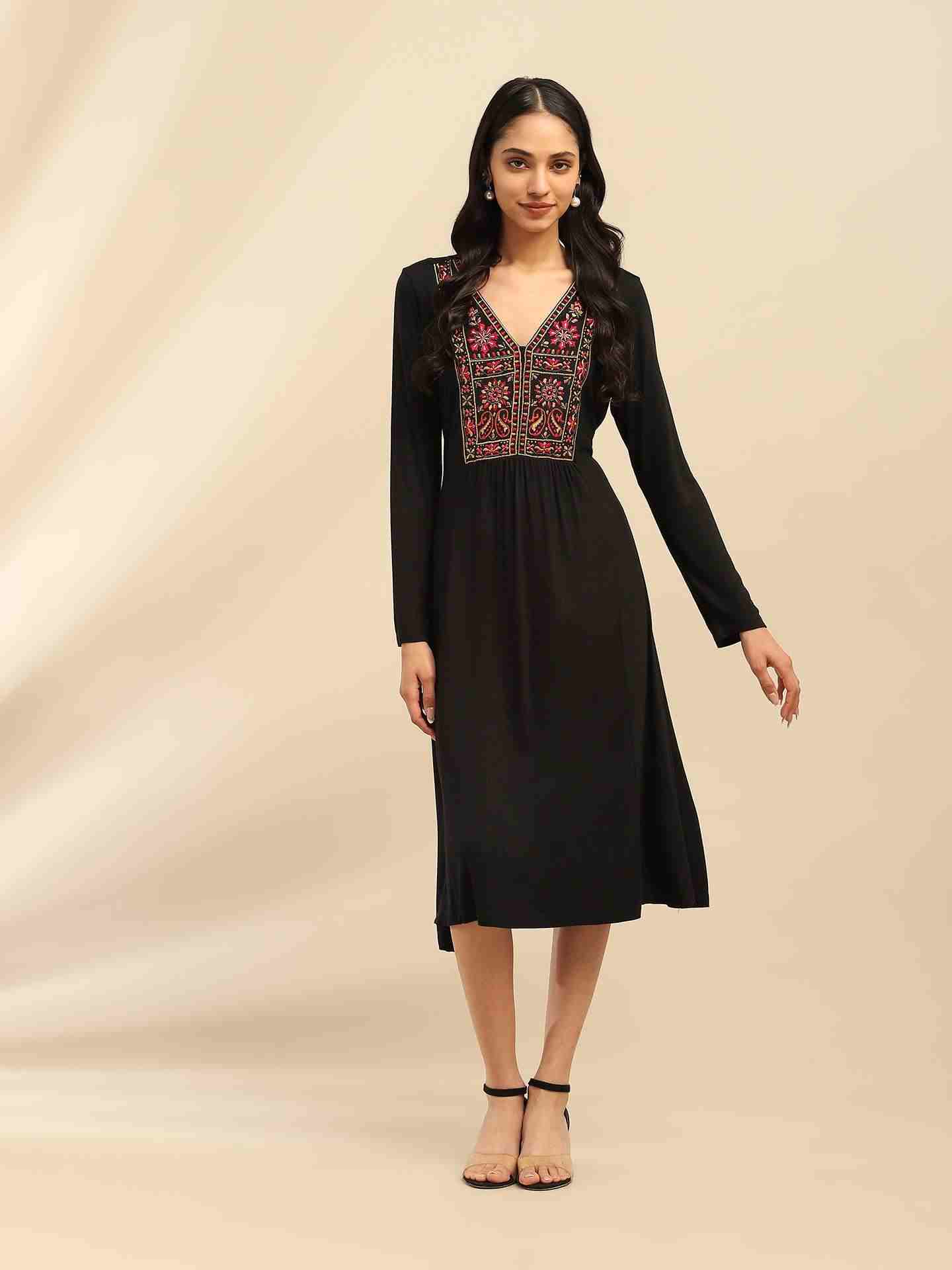 Black Naya Shift Dress