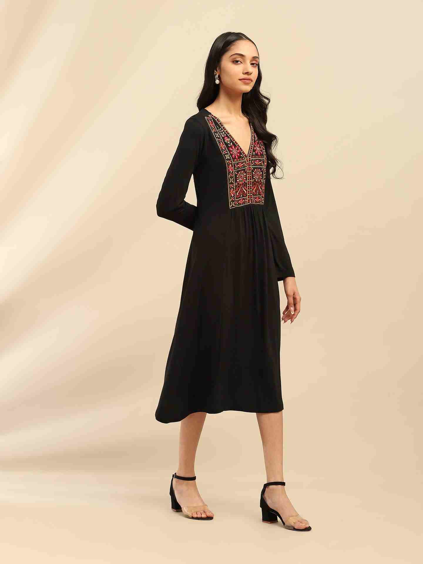 Black Naya Shift Dress