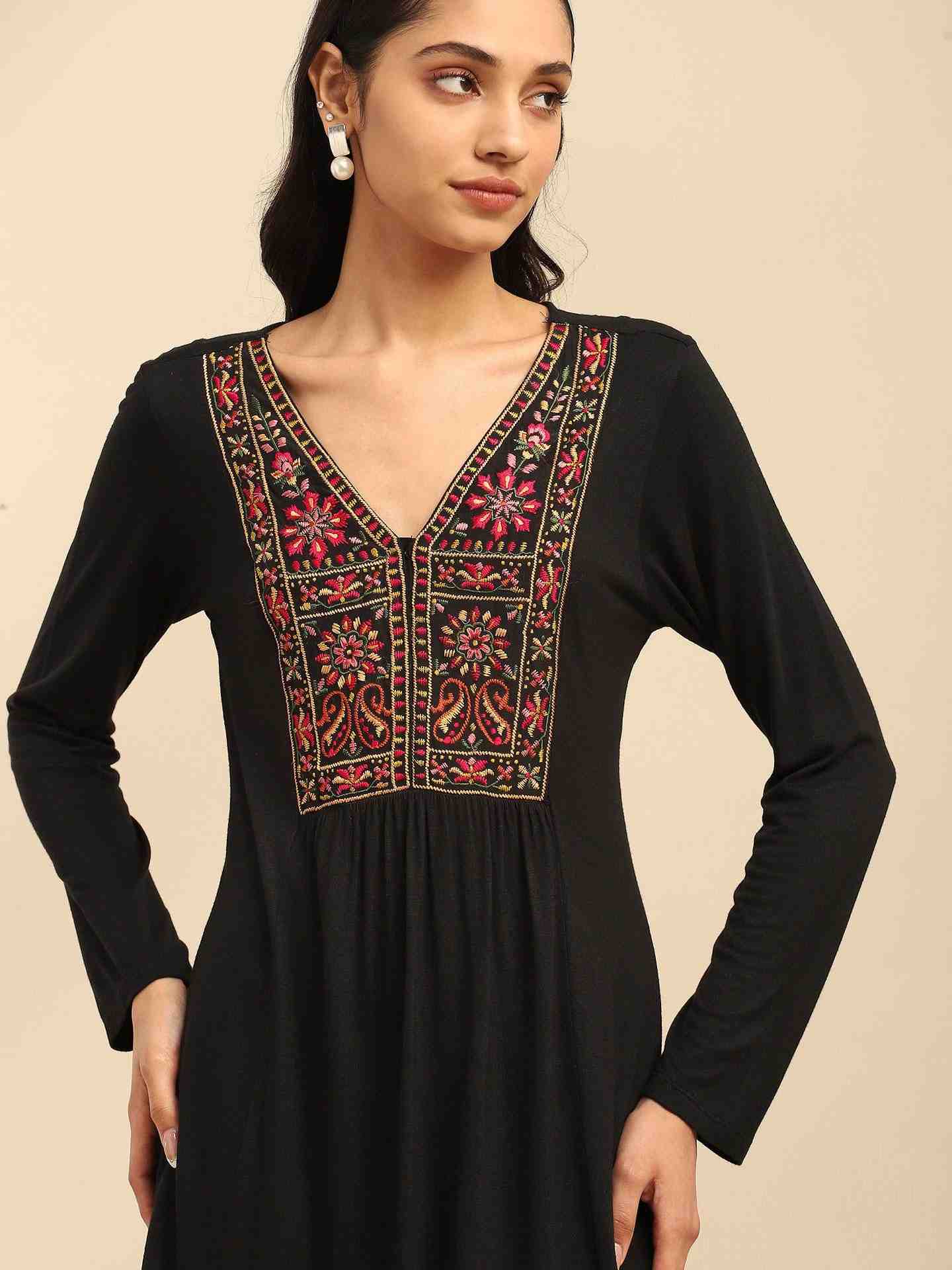 Black Naya Shift Dress