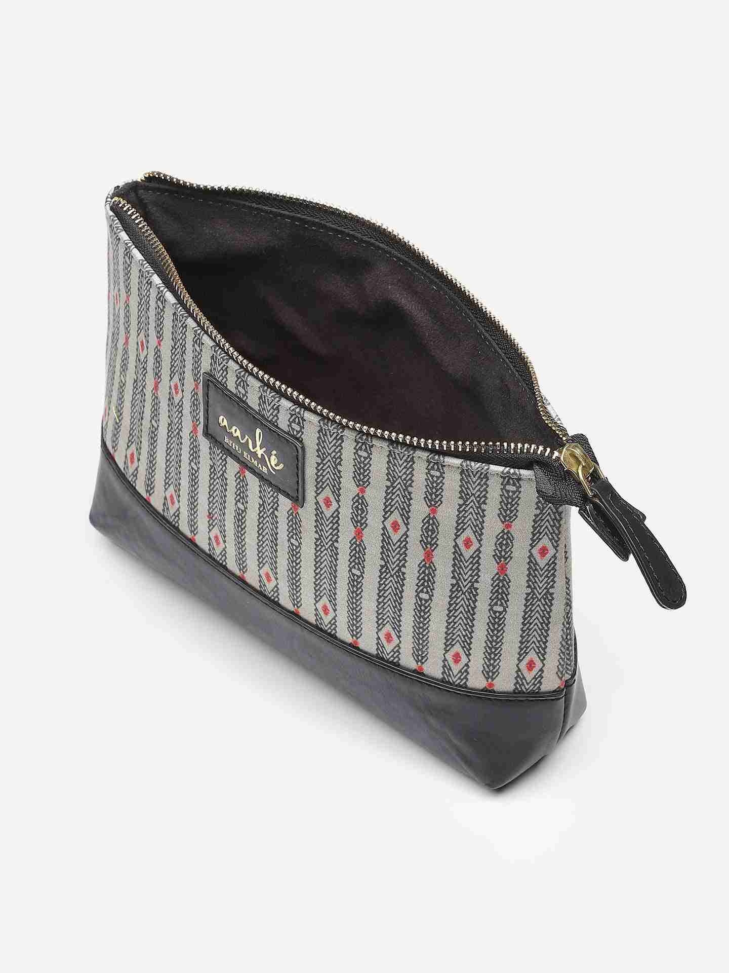 Black Iraq Pouch