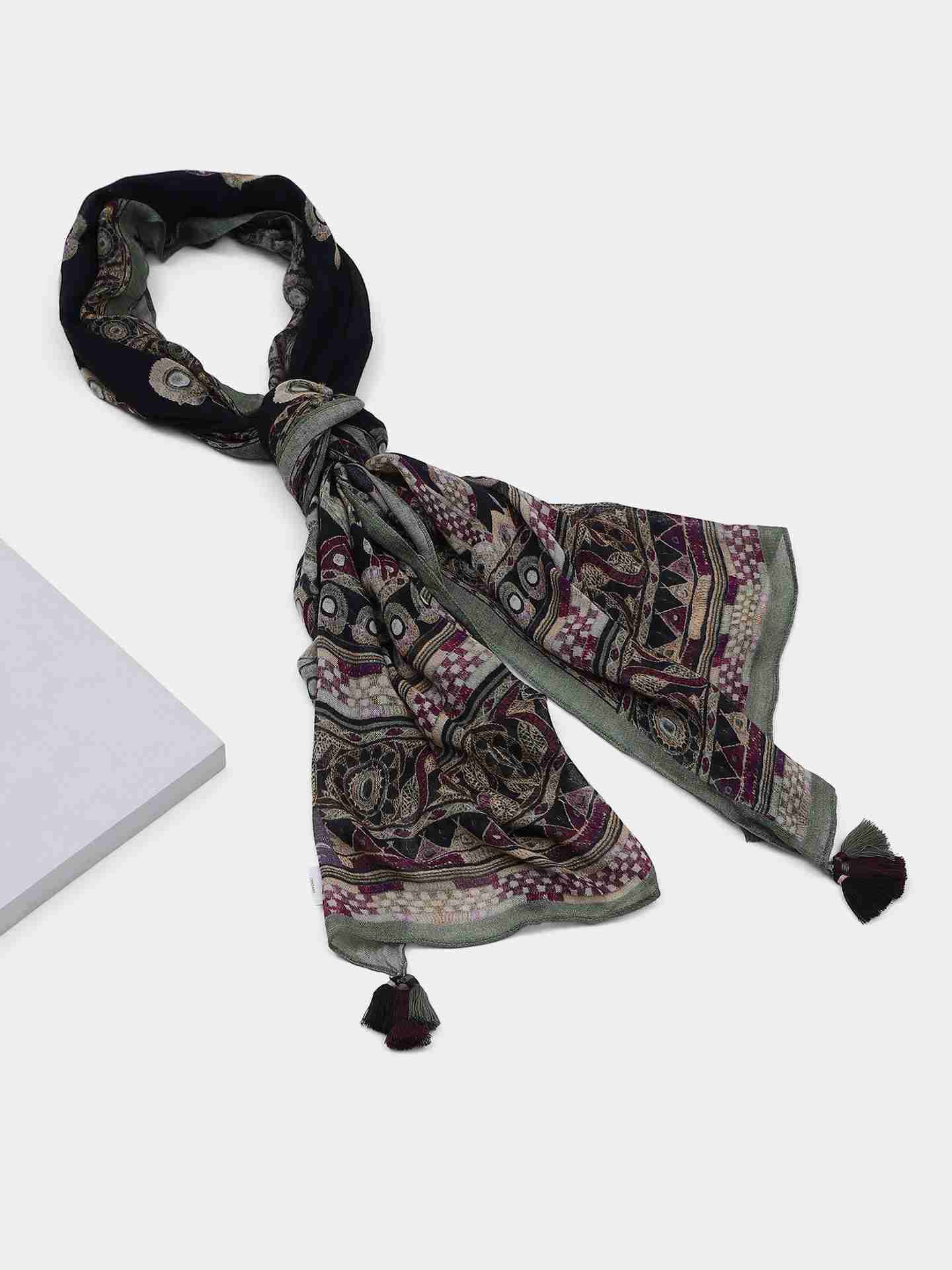 Black Tanishqa Long Scarf