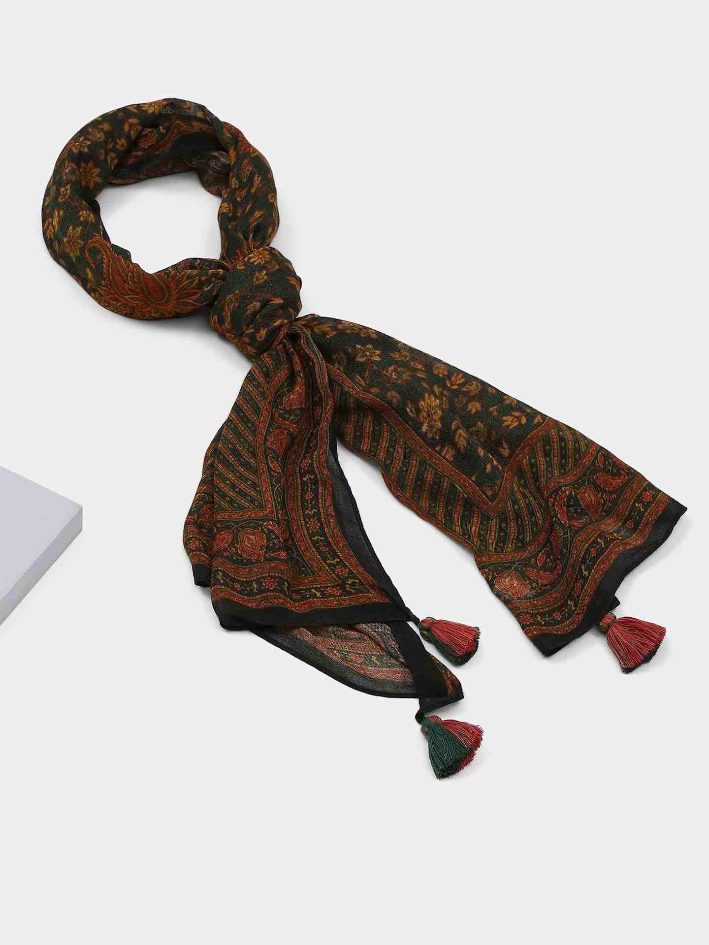 Green Jahanasib Long Scarf