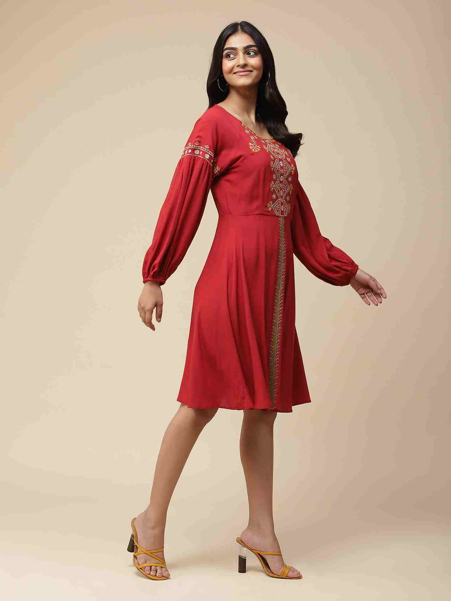 Red Viti Solid Short Dress