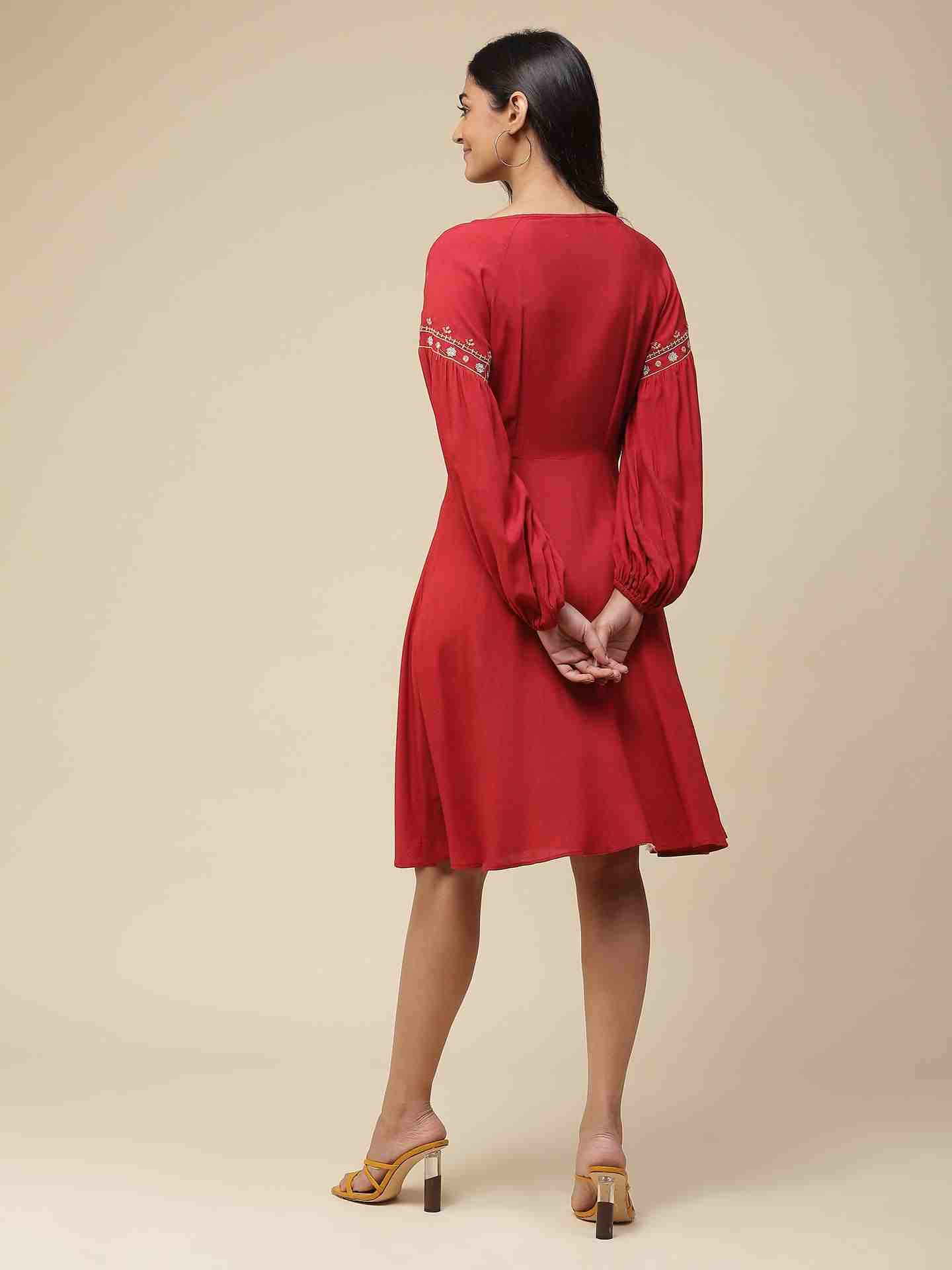 Red Viti Solid Short Dress