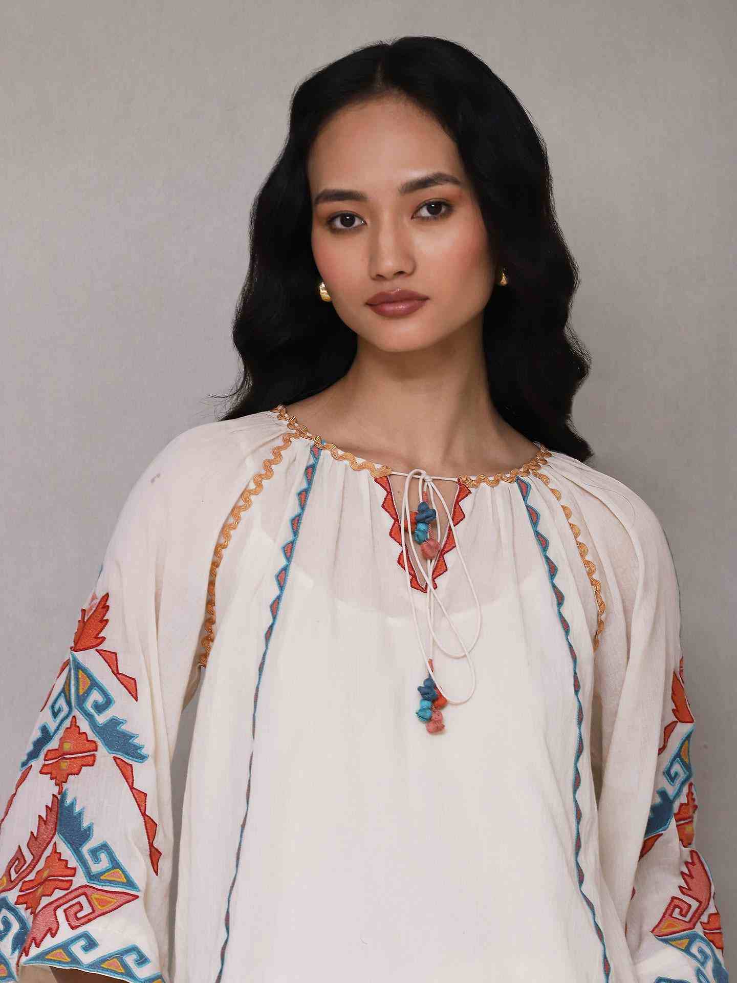 Ecru Zest Solid Peasant Top