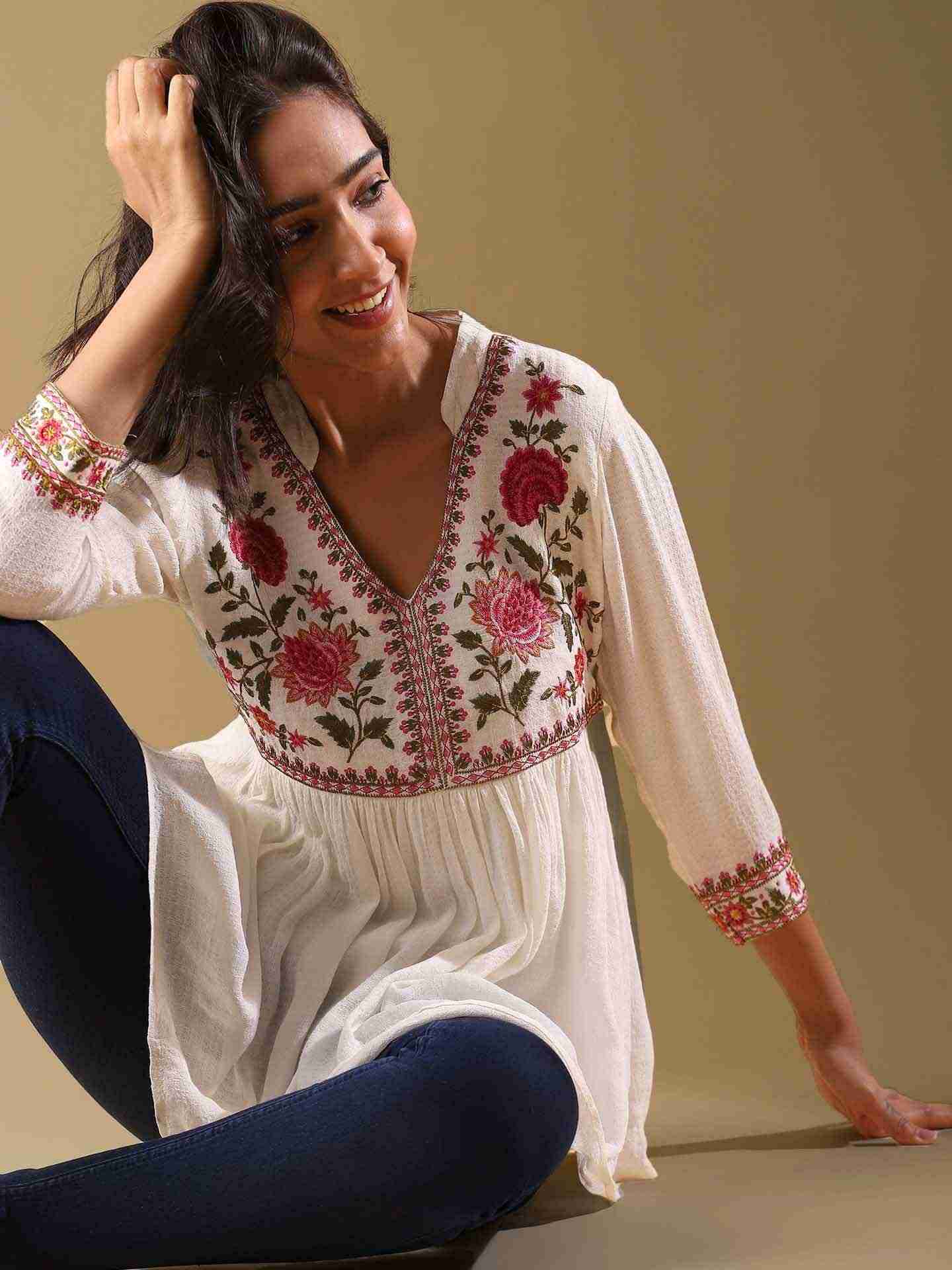 Off White Faiza Solid Kurti