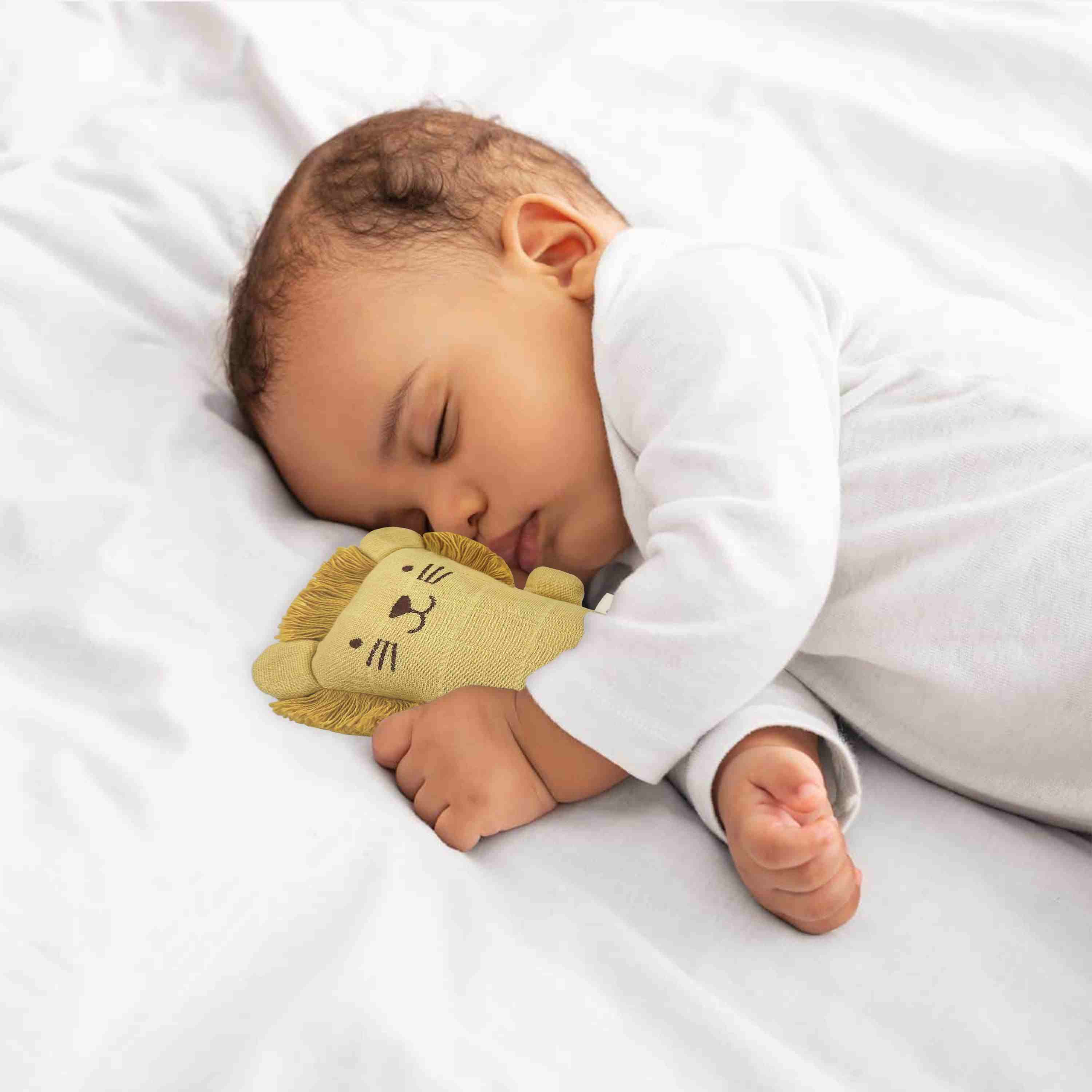 Abracadabra Organics Collectible Lion Cuddle Toy - Yellow