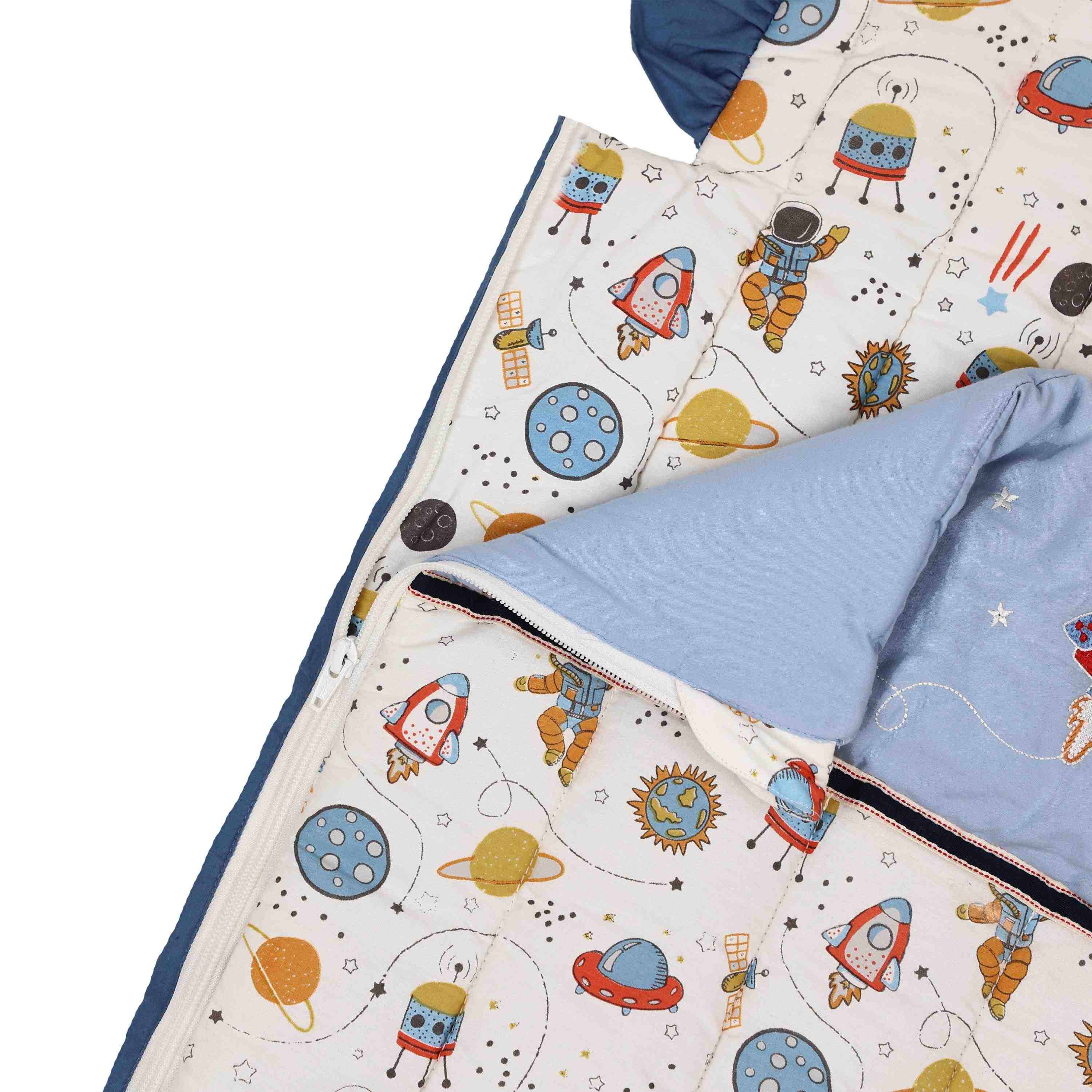 https://cdn.fynd.com/v2/falling-surf-7c8bb8/fyprod/wrkr/products/pictures/item/free/original/abracadabra/ABRA2030/4/A_ljx99fNH-493659187-05.jpg
