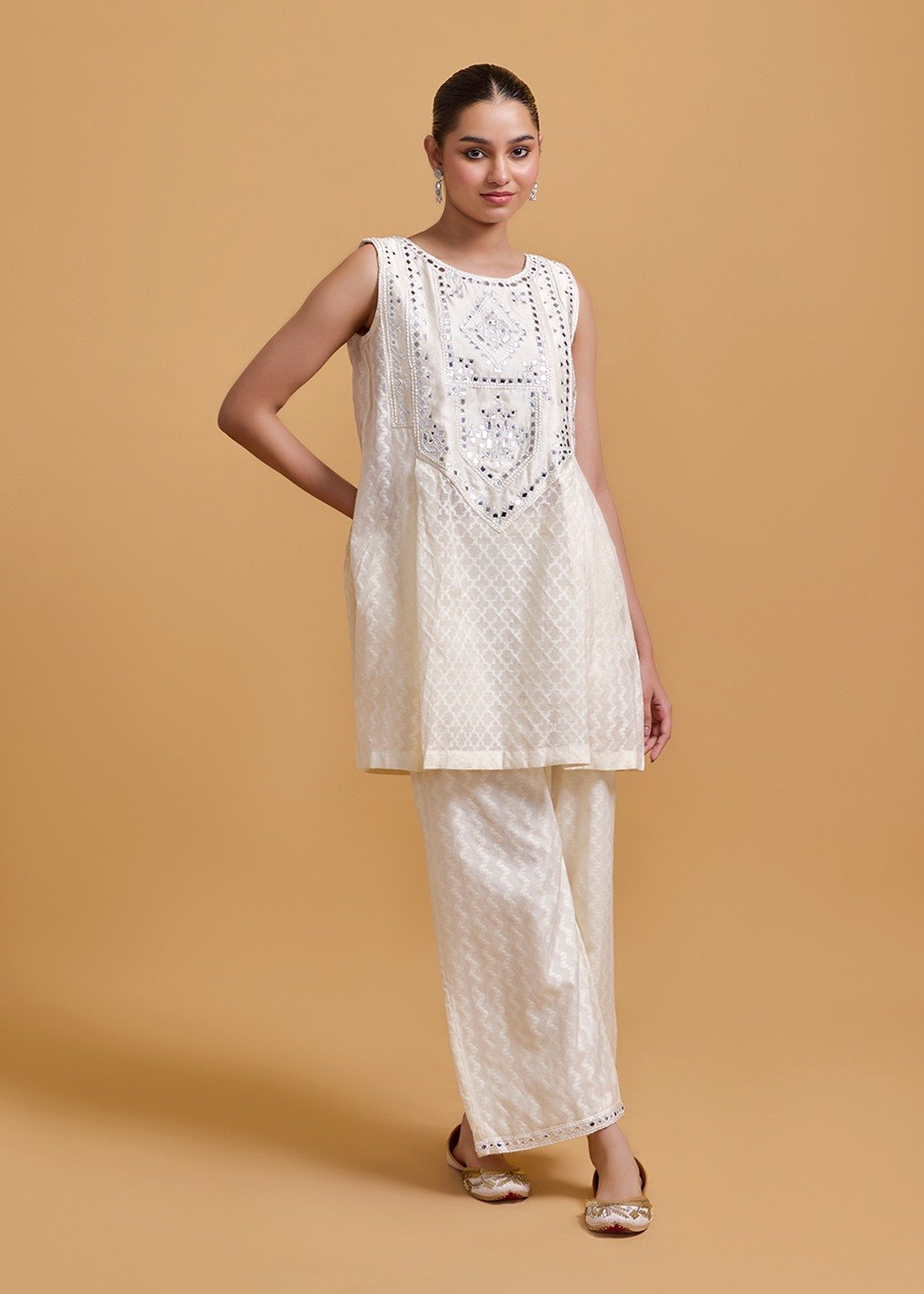 Azra Mirror Offwhite Sleeveless Kurta
