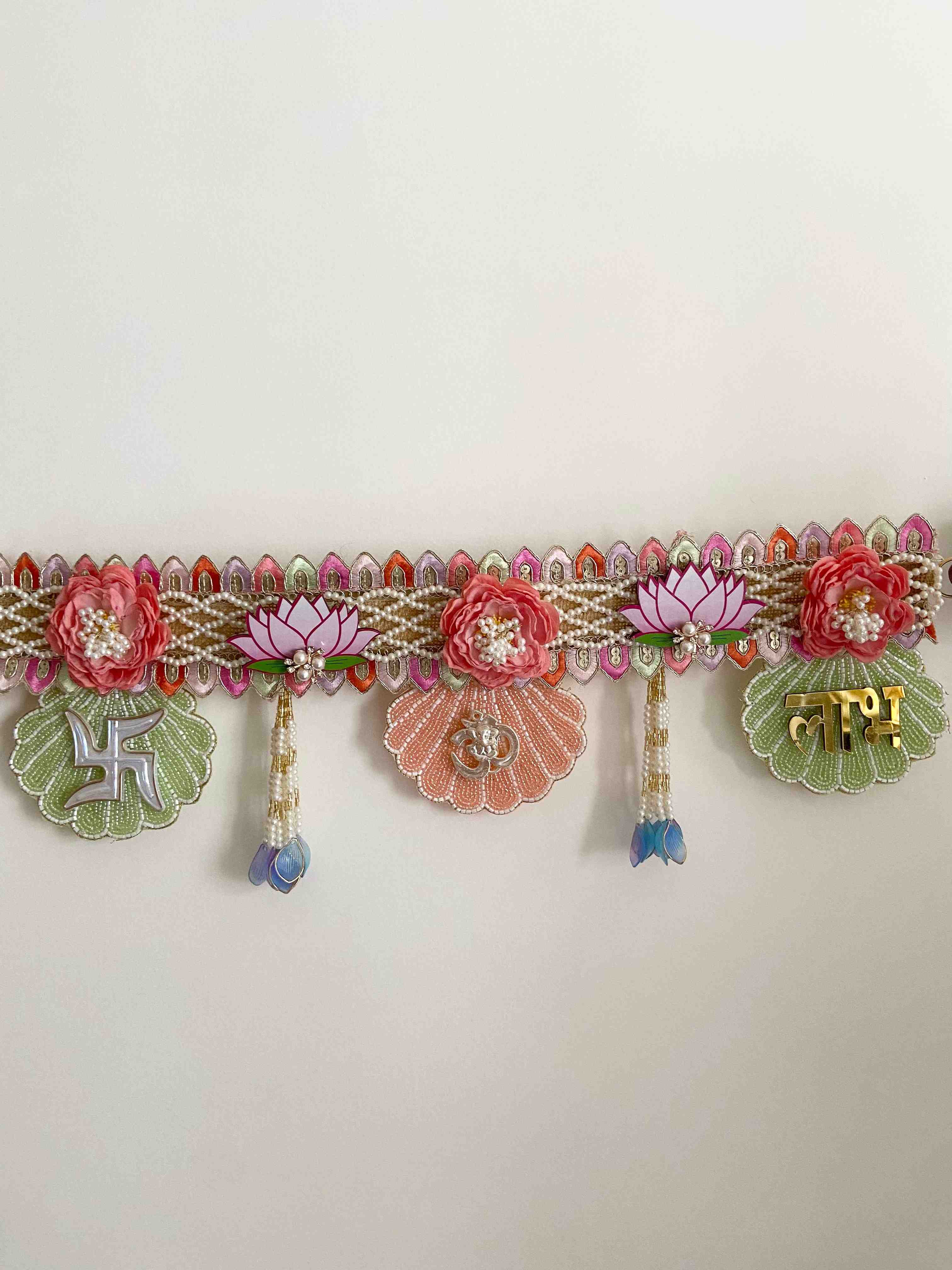 Multicolour Pastel Shell Leaf Swastik Ganesha And Shubh Labh Bandarwal