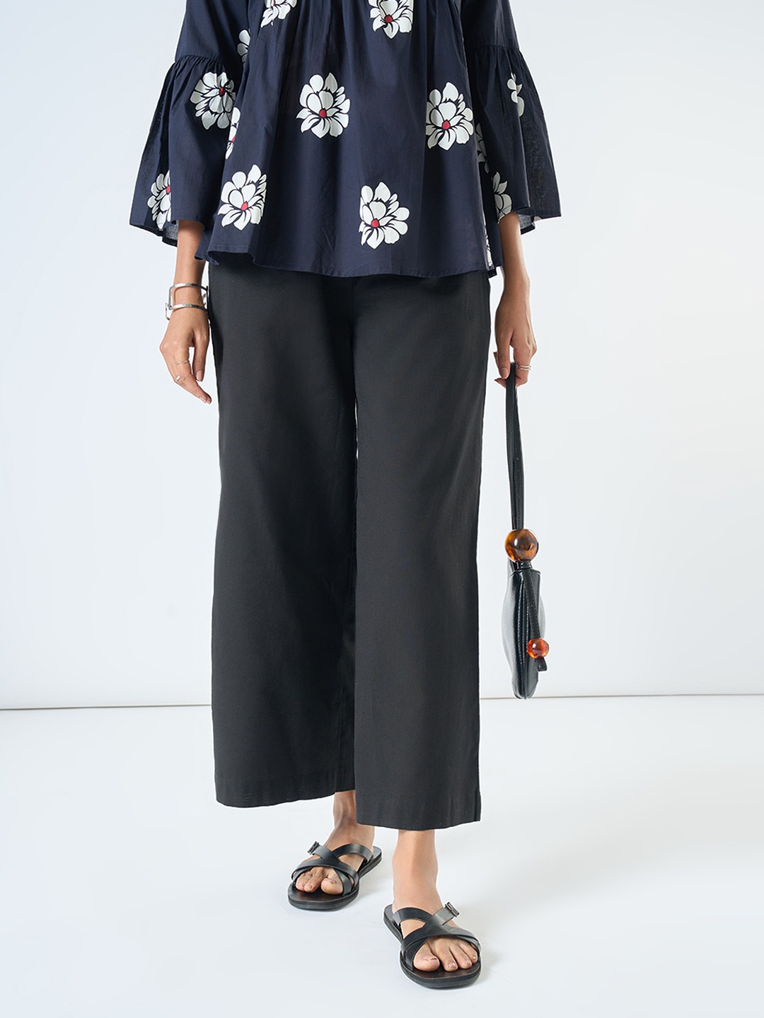 Black Solid Wide Leg Trousers