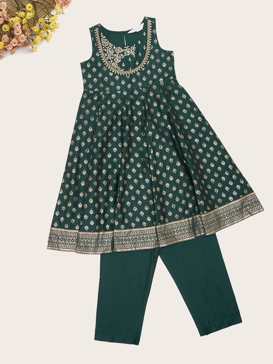 Green Embroidered Kurta with Foil Print & Tapered Pants Set
