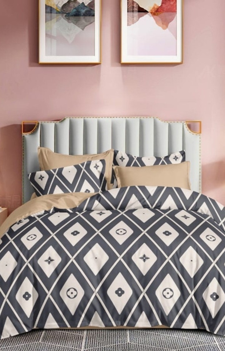 King Size Bedsheet Double Bed with 2 Pillow Covers, 300 TC Cotton
