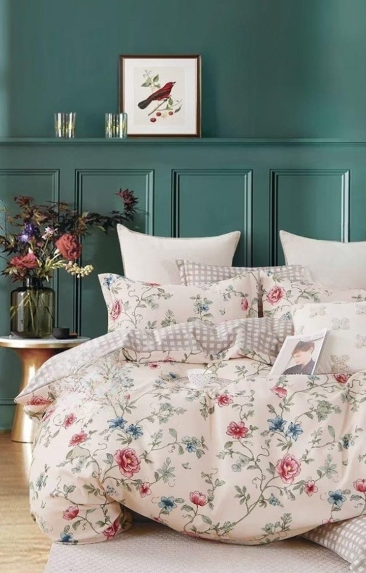King Size Bedsheet Double Bed with 2 Pillow Covers, 300 TC Cotton