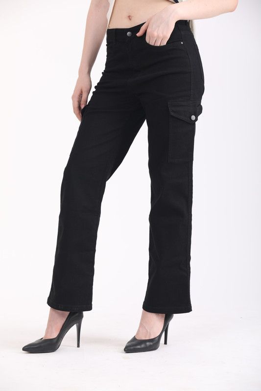 Albion Women Black Straight Jeans