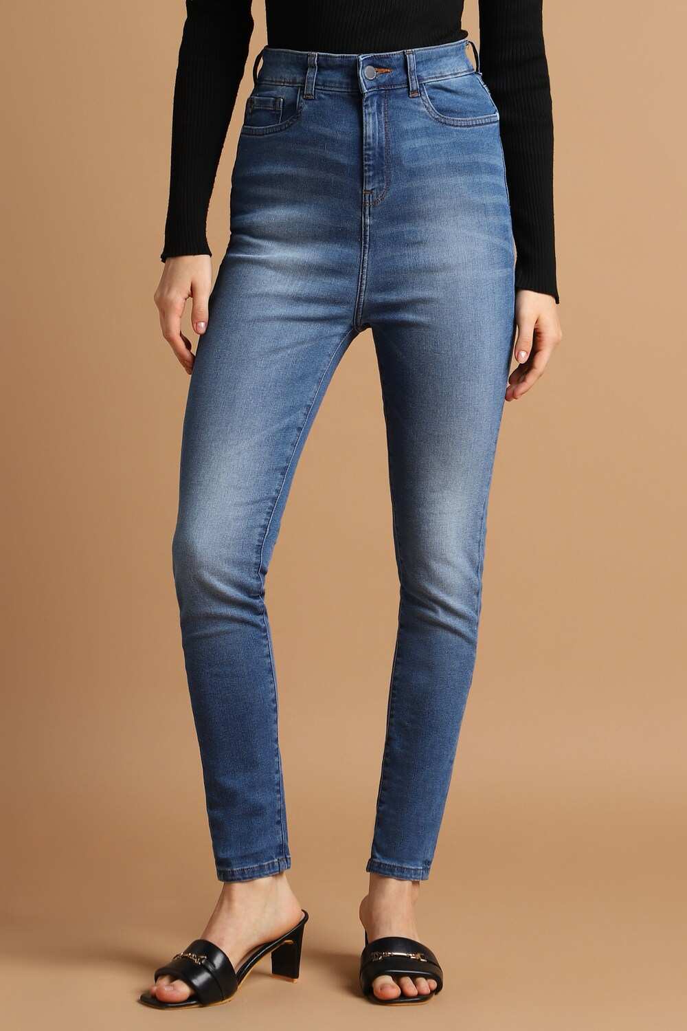 Women Blue Skinny Fit Mid Wash Jeans