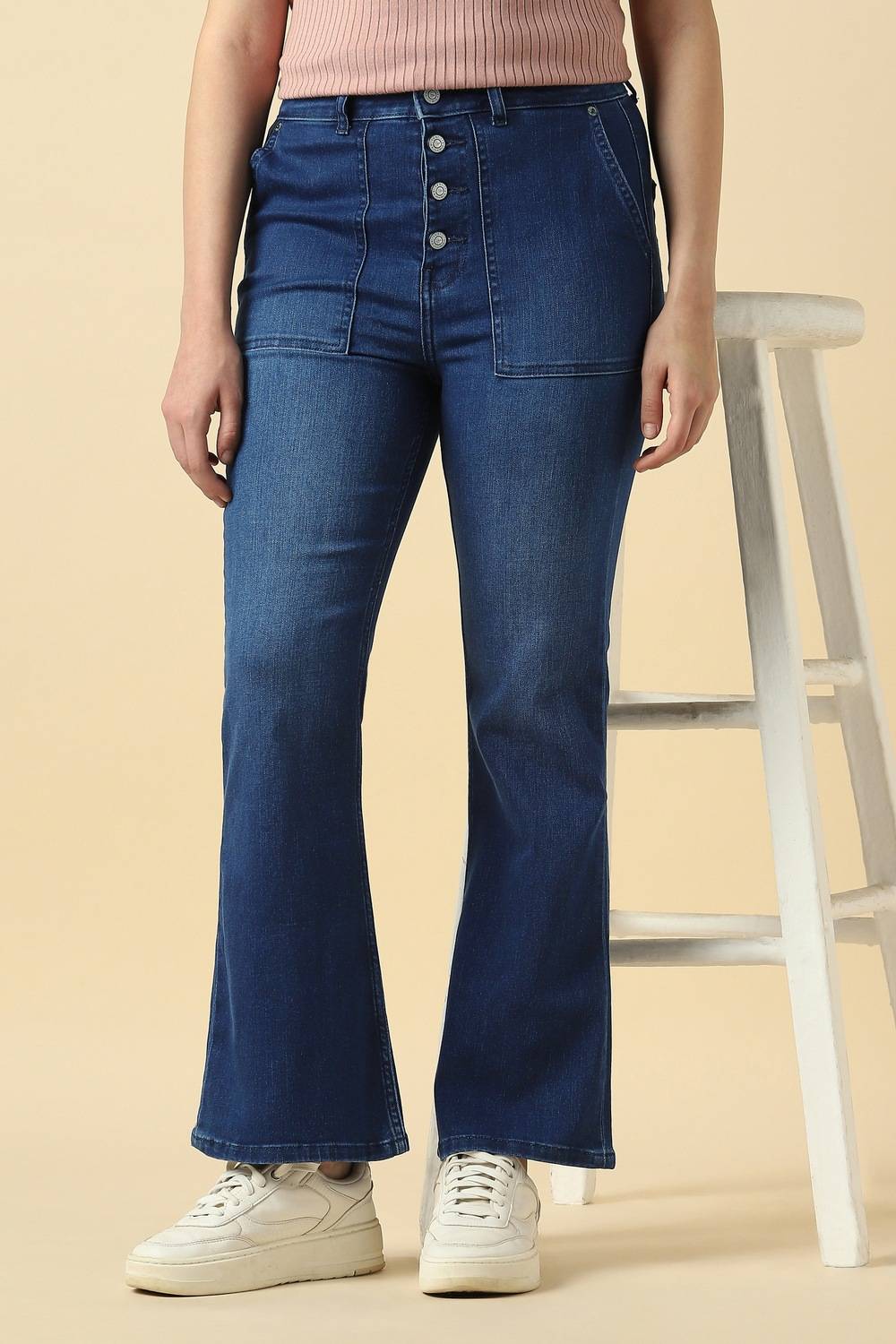 Women Blue Mid Wash Jeans