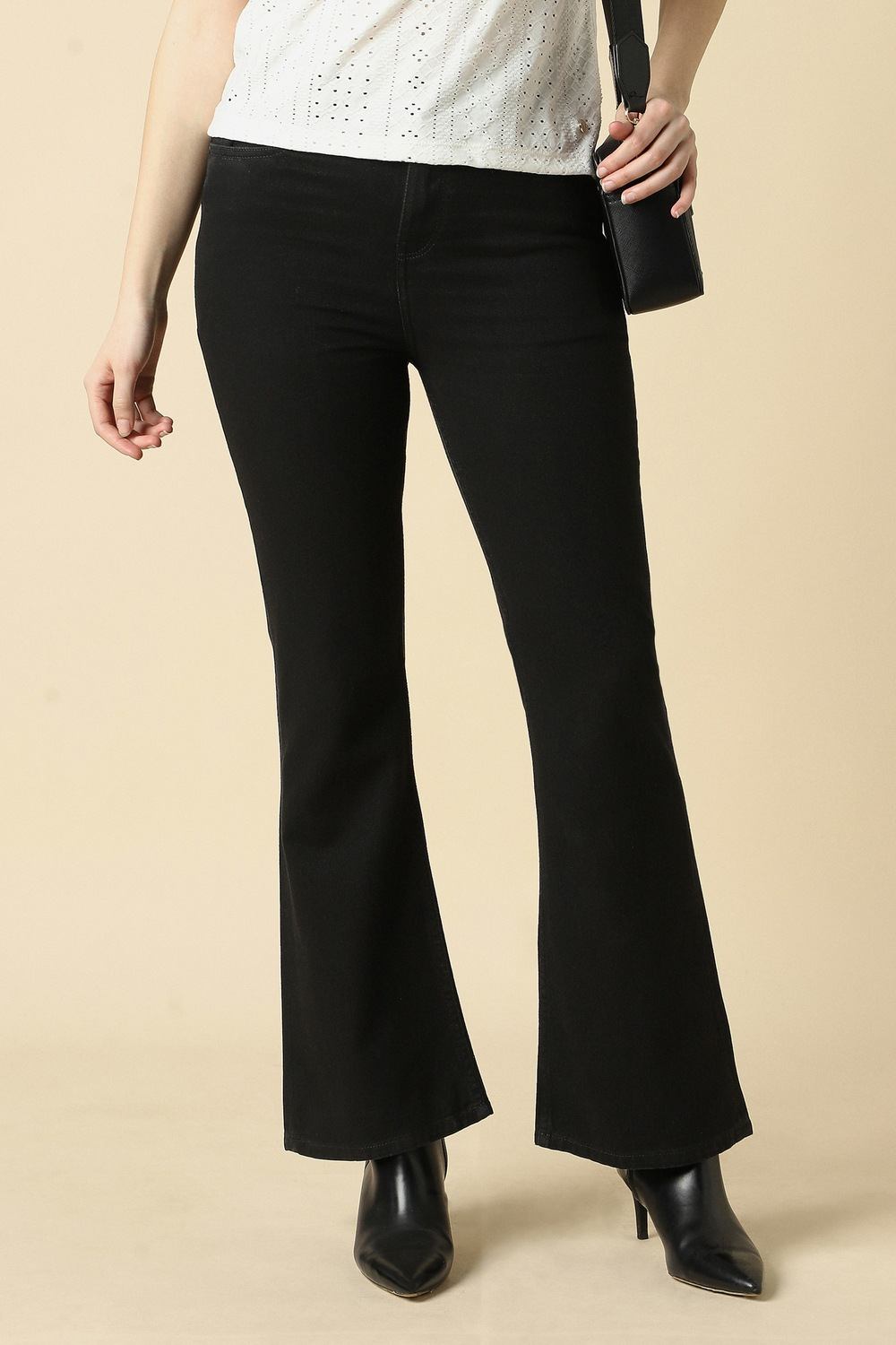 Women Black Dark Wash Jeans