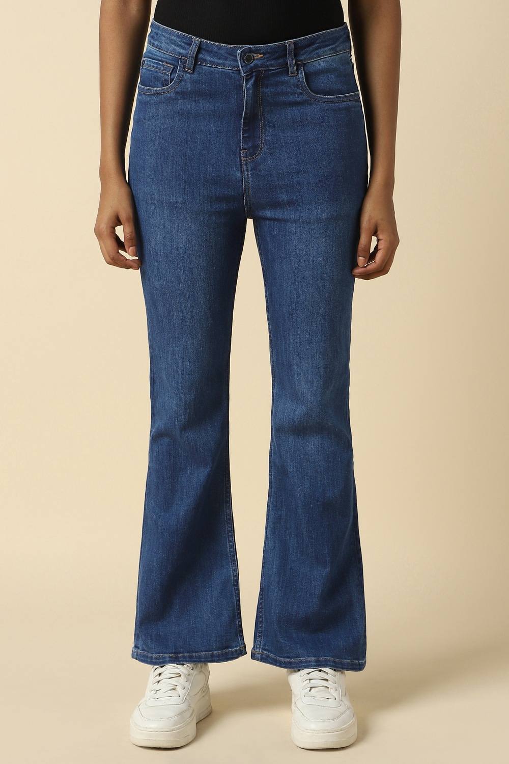 Women Blue Regular Fit Light Wash Jeans