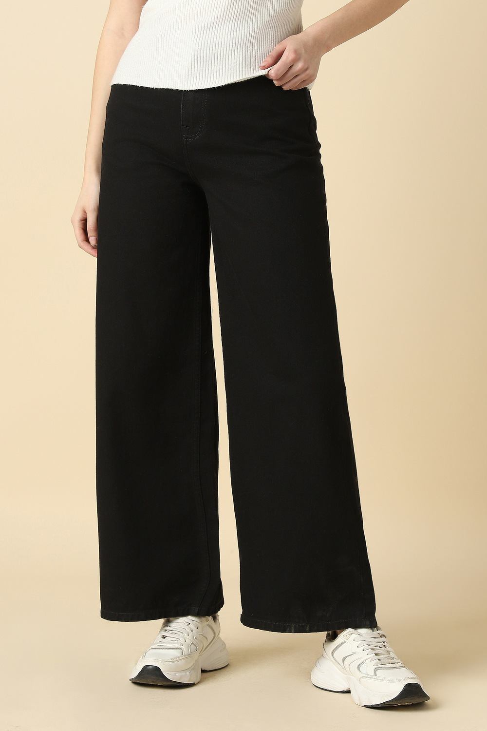 Women Black Dark Wash Jeans