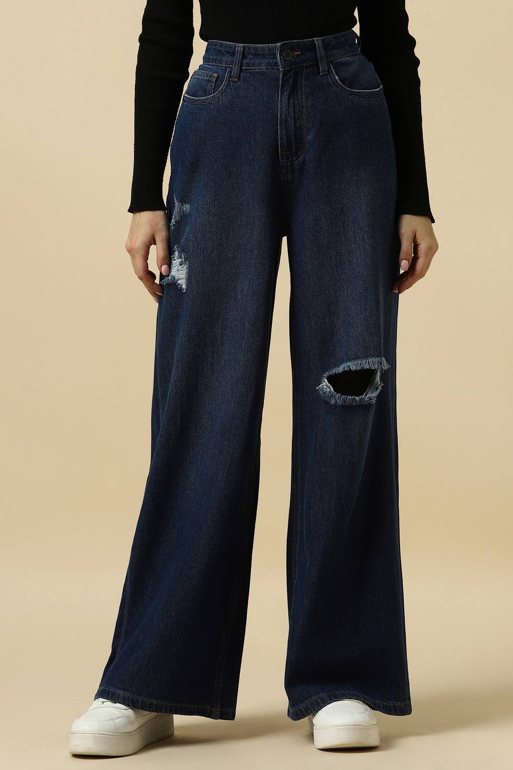 Women Navy Regular Fit Light Wash Jeans