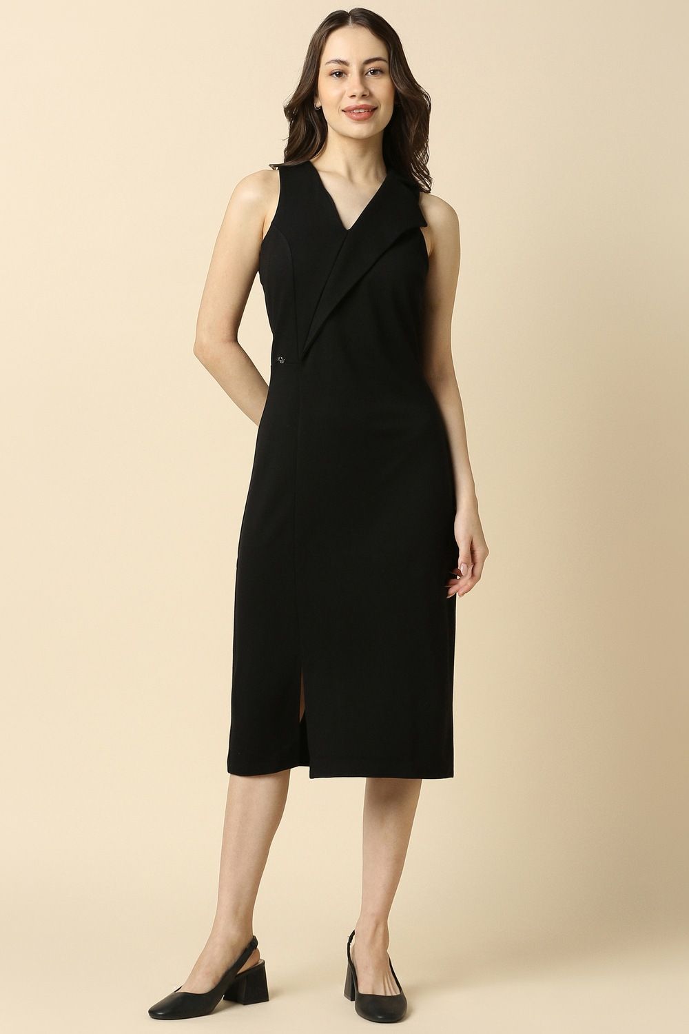 Women Black Solid Formal Dress