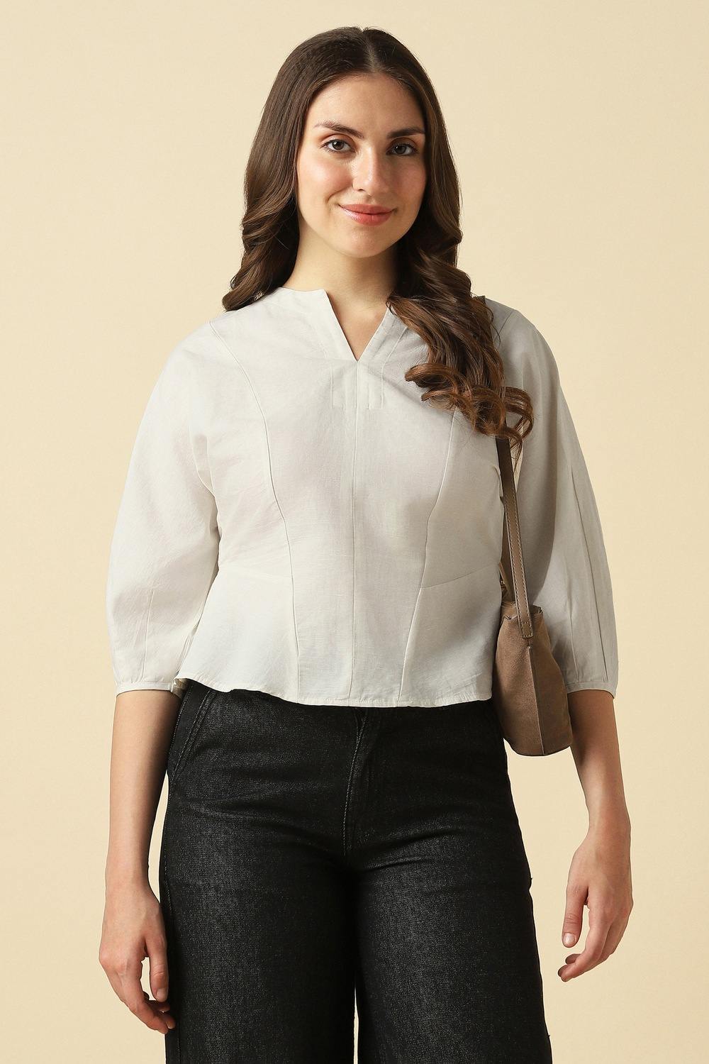 Women White Solid Casual Top