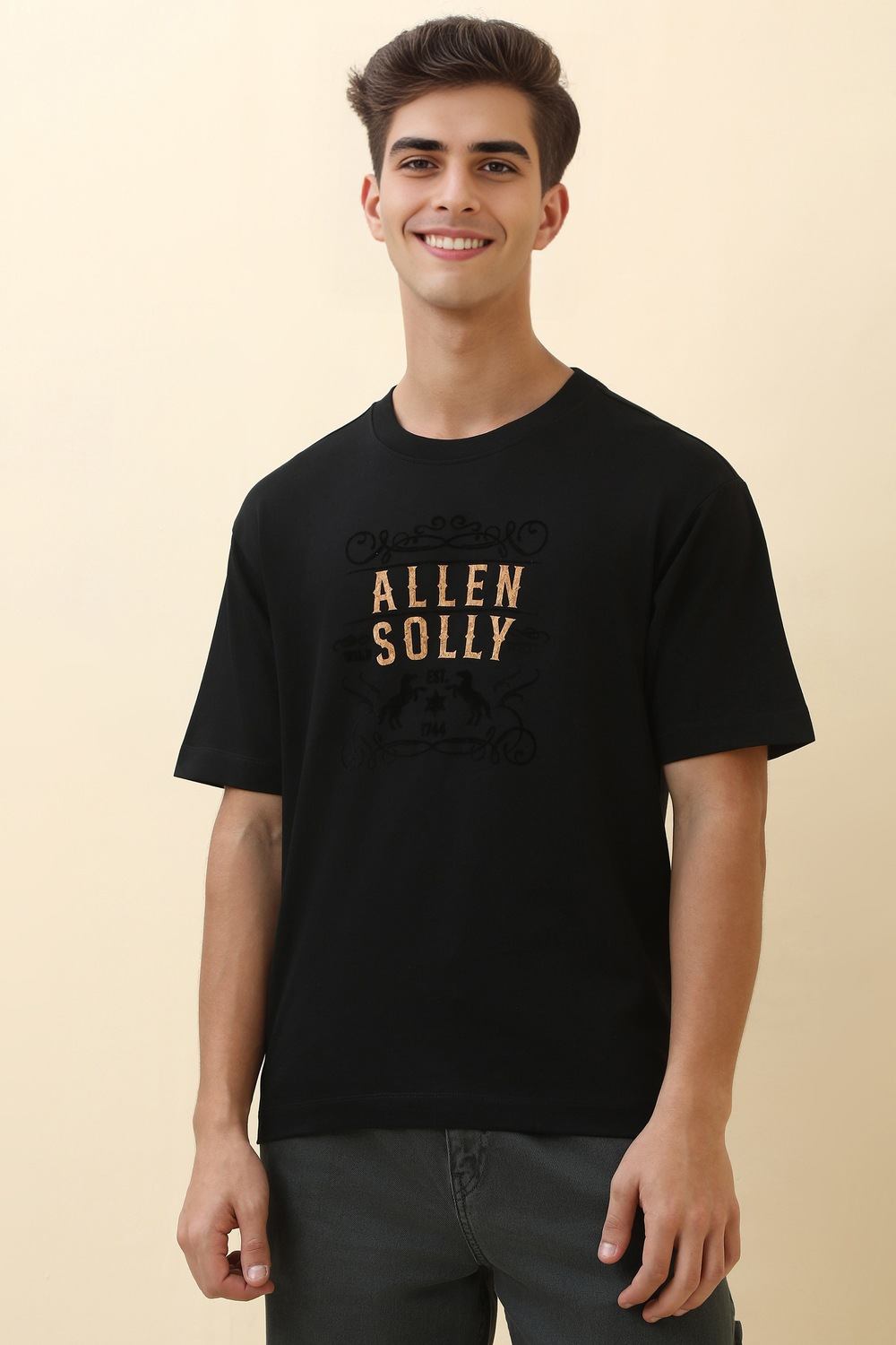 Men Black Graphic Print Crew Neck T-shirt