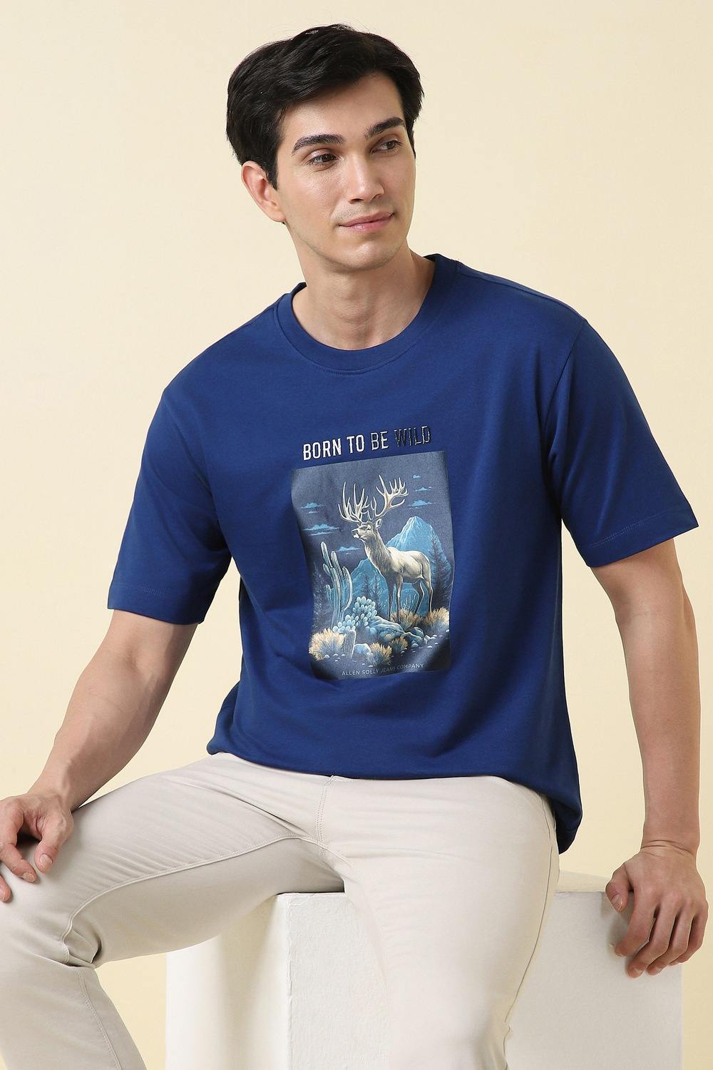 Men Blue Graphic Print Crew Neck T-shirt