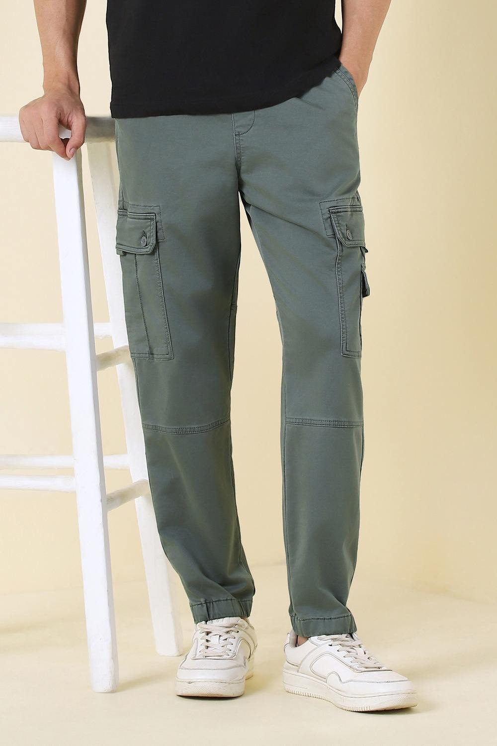 Men Solid Green Jogger Pants