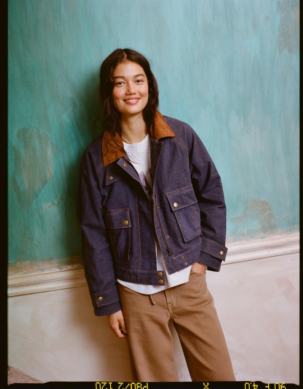 American Eagle Women Medium Indigo Wash Cropped Utility Jacket