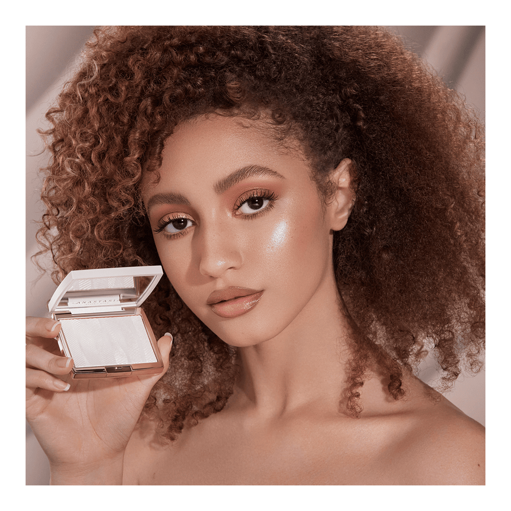 Highlighter Pressed Powder • Iced Out